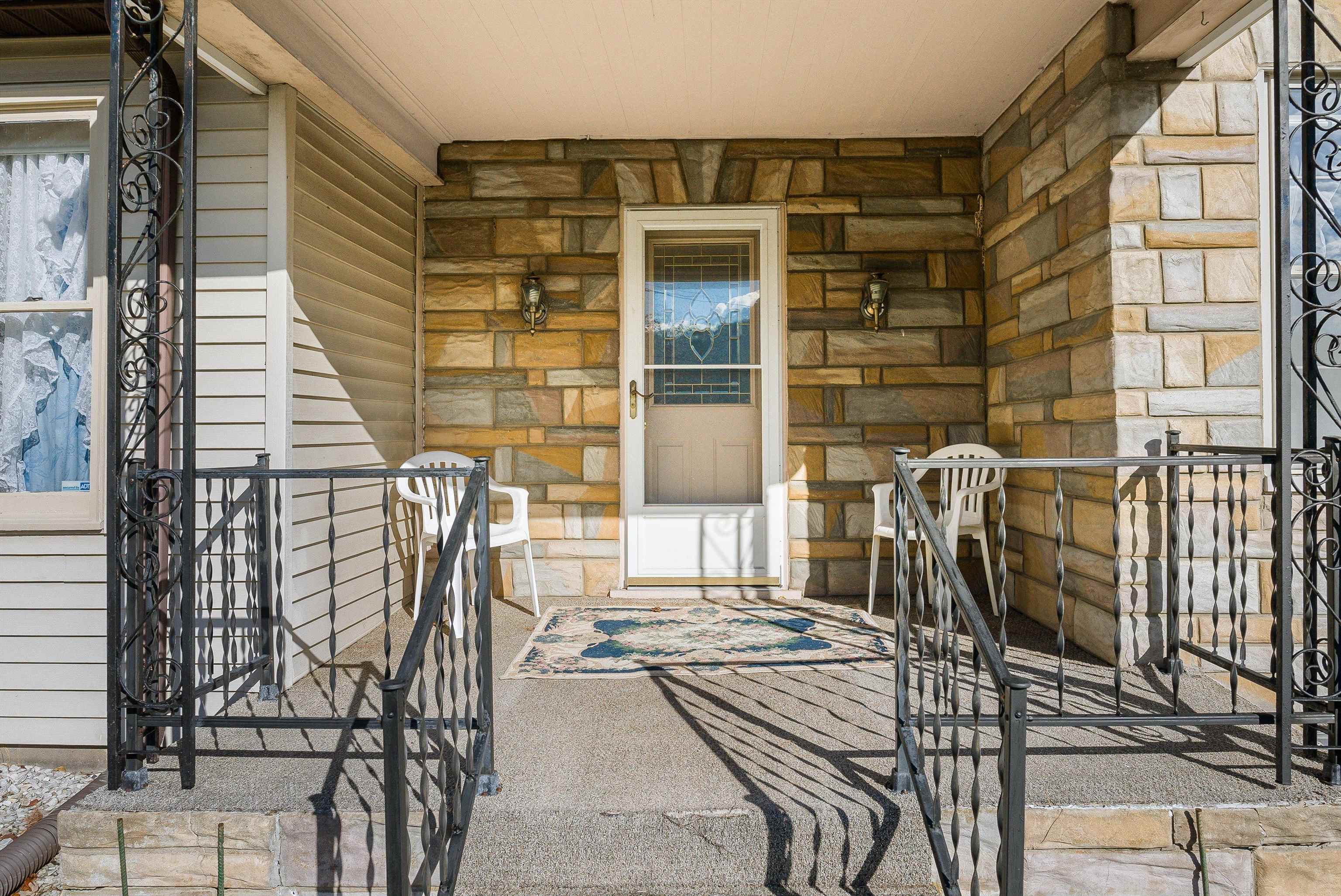 18753 MT PLEASANT RD, ELKTON, Virginia 22827, 2 Bedrooms Bedrooms, ,1 BathroomBathrooms,Residential,18753 MT PLEASANT RD,671552 MLS # 671552