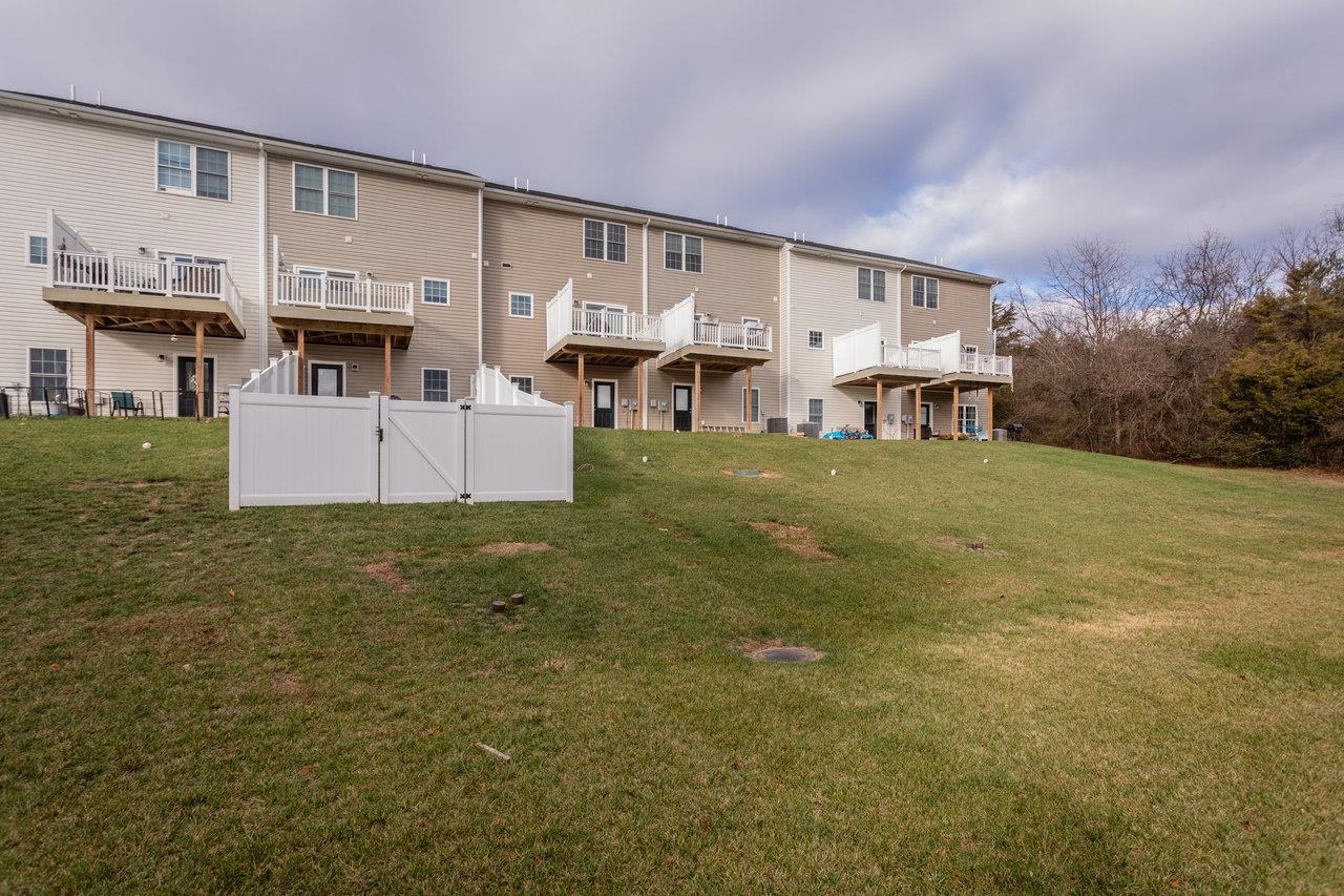 1079 BLUEMOON DR, ROCKINGHAM, Virginia 22801, 3 Bedrooms Bedrooms, ,2 BathroomsBathrooms,Residential,1079 BLUEMOON DR,671553 MLS # 671553