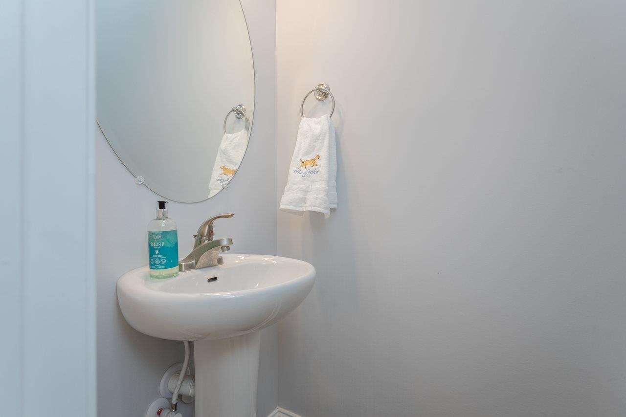 1079 BLUEMOON DR, ROCKINGHAM, Virginia 22801, 3 Bedrooms Bedrooms, ,2 BathroomsBathrooms,Residential,1079 BLUEMOON DR,671553 MLS # 671553