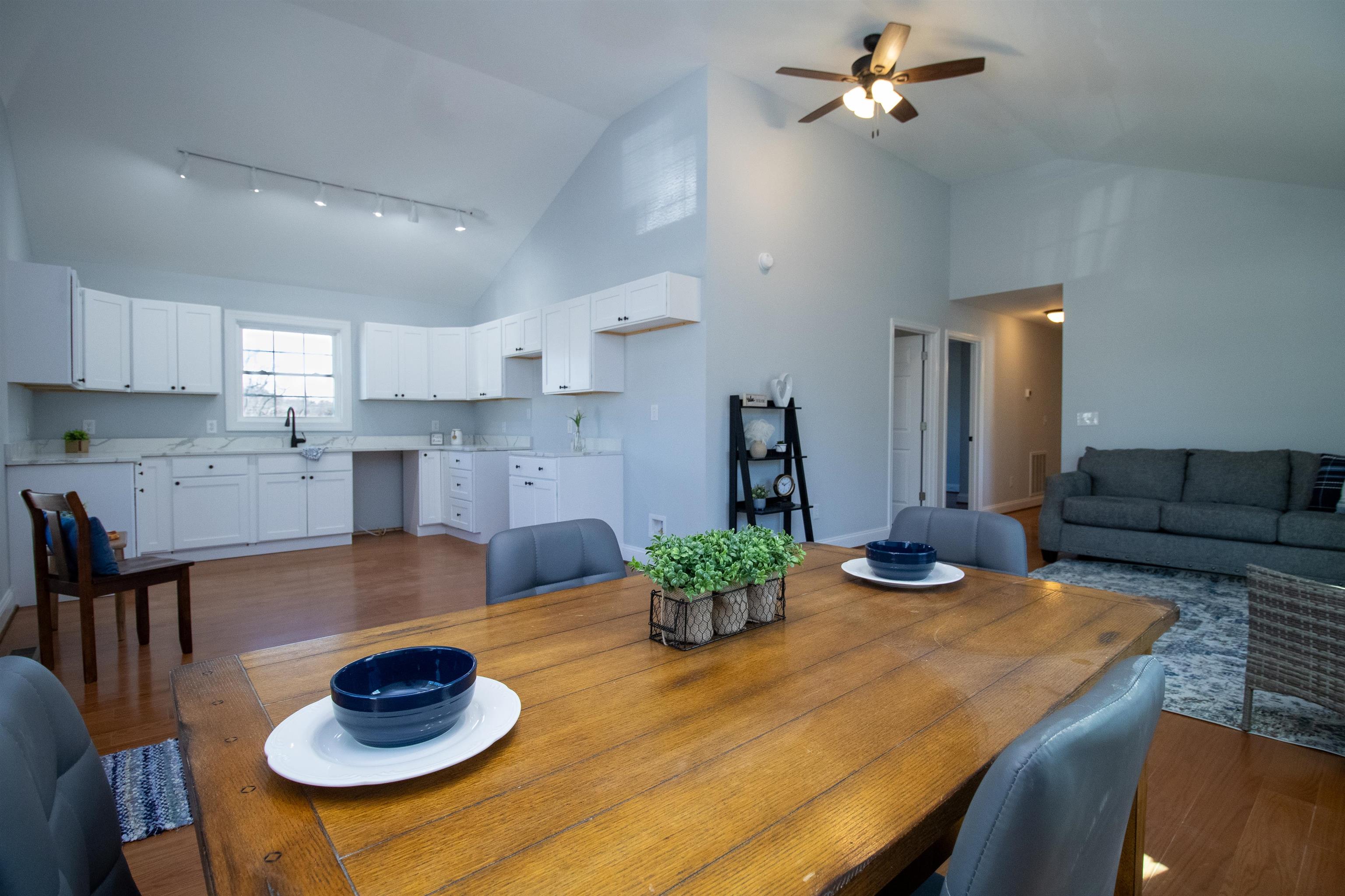 515#A GRUBERT AVE, STAUNTON, Virginia 24401, 3 Bedrooms Bedrooms, ,2 BathroomsBathrooms,Residential,515#A GRUBERT AVE,671566 MLS # 671566