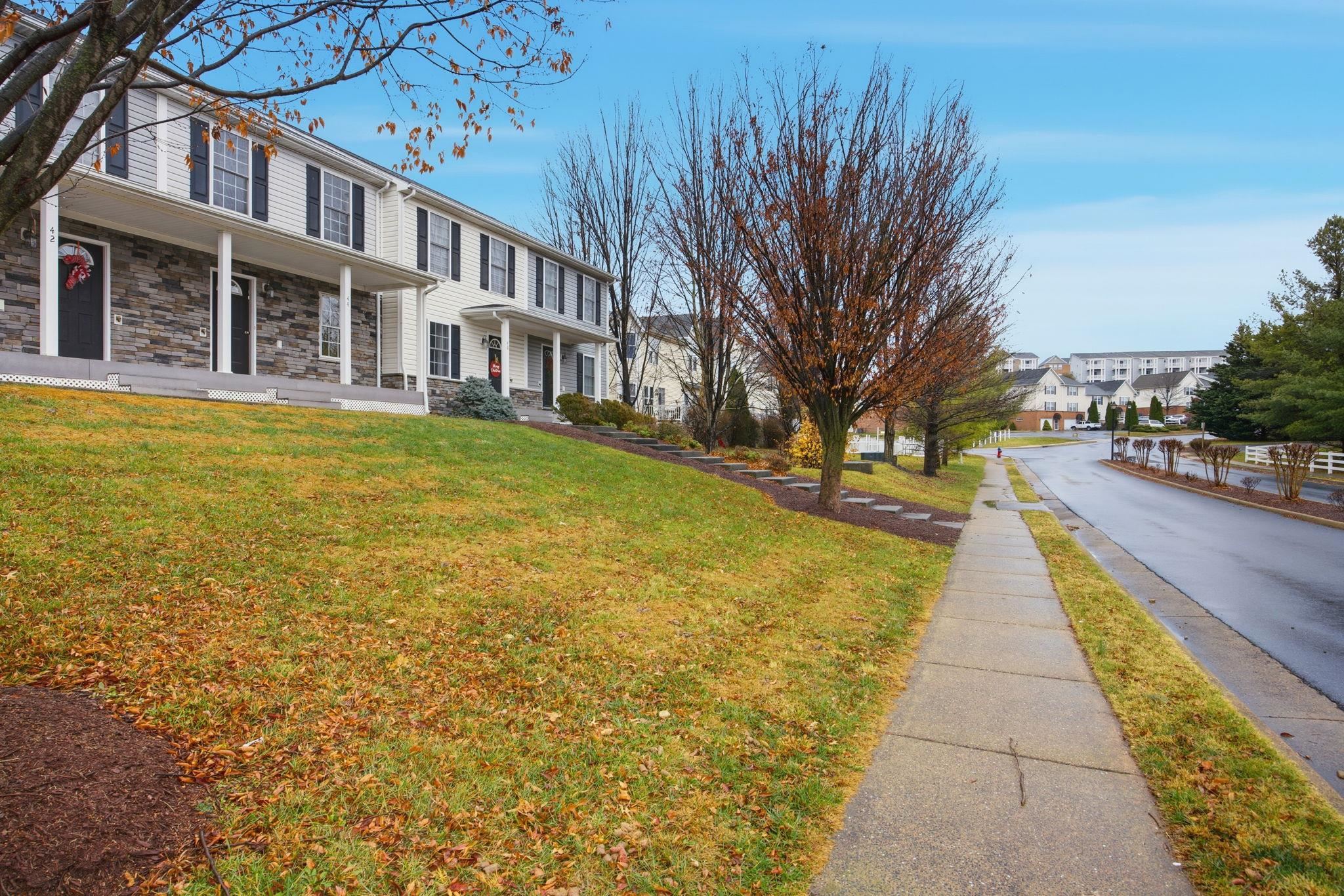 44 EMERSON LN, HARRISONBURG, Virginia 22802, 2 Bedrooms Bedrooms, ,1 BathroomBathrooms,Residential,44 EMERSON LN,671567 MLS # 671567