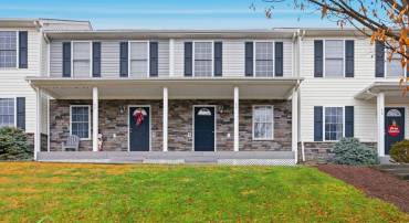 44 EMERSON LN, HARRISONBURG, Virginia 22802, 2 Bedrooms Bedrooms, ,1 BathroomBathrooms,Residential,44 EMERSON LN,671567 MLS # 671567