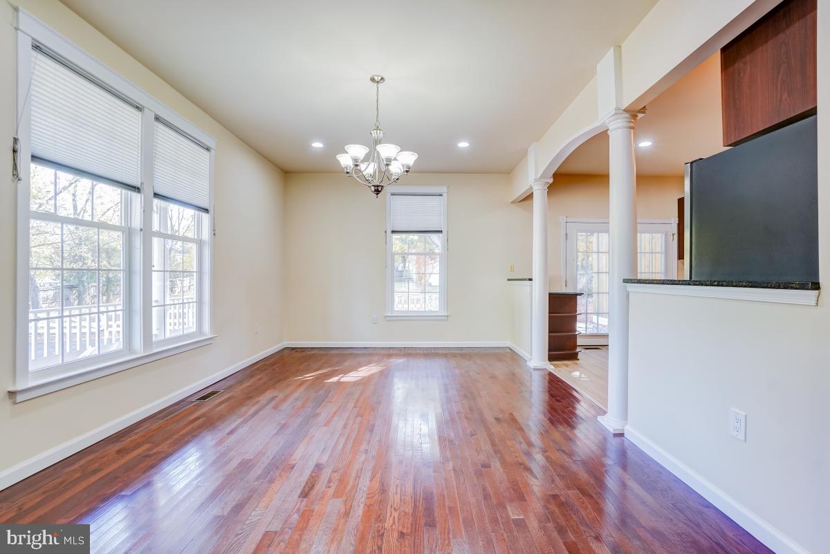 8513 THOMAS DR, MANASSAS, Virginia 20110, 3 Bedrooms Bedrooms, ,2 BathroomsBathrooms,Residential,For sale,8513 THOMAS DR,VAPW2106684 MLS # VAPW2106684