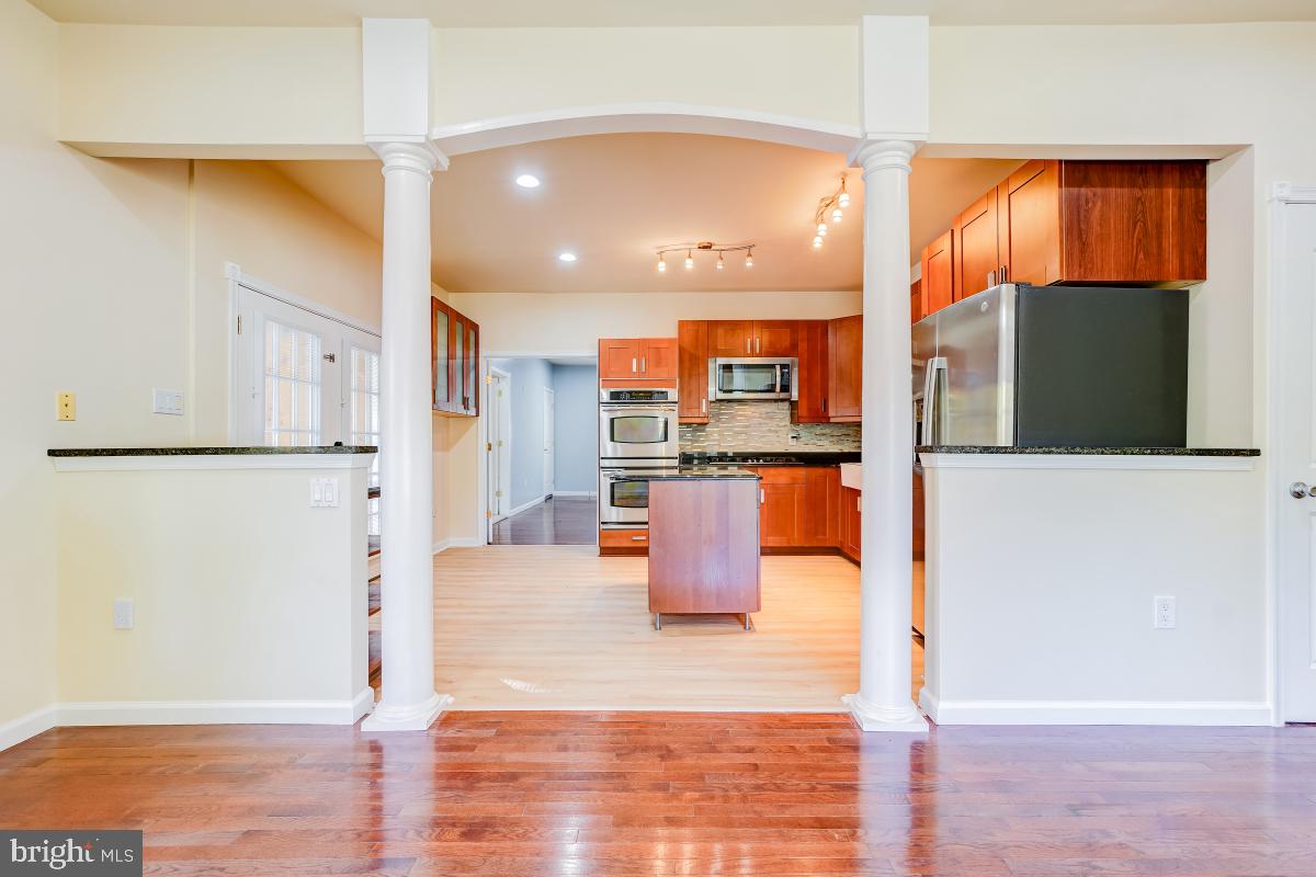 8513 THOMAS DR, MANASSAS, Virginia 20110, 3 Bedrooms Bedrooms, ,2 BathroomsBathrooms,Residential,For sale,8513 THOMAS DR,VAPW2106684 MLS # VAPW2106684