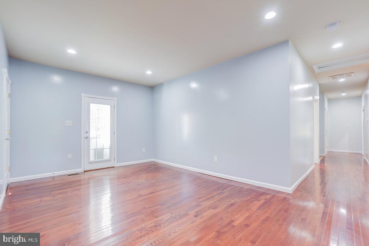 8513 THOMAS DR, MANASSAS, Virginia 20110, 3 Bedrooms Bedrooms, ,2 BathroomsBathrooms,Residential,For sale,8513 THOMAS DR,VAPW2106684 MLS # VAPW2106684