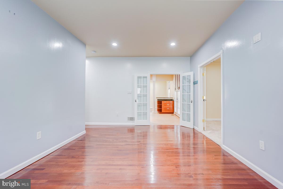 8513 THOMAS DR, MANASSAS, Virginia 20110, 3 Bedrooms Bedrooms, ,2 BathroomsBathrooms,Residential,For sale,8513 THOMAS DR,VAPW2106684 MLS # VAPW2106684