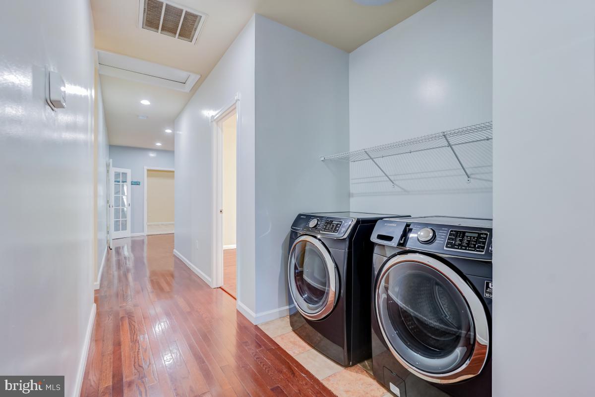 8513 THOMAS DR, MANASSAS, Virginia 20110, 3 Bedrooms Bedrooms, ,2 BathroomsBathrooms,Residential,For sale,8513 THOMAS DR,VAPW2106684 MLS # VAPW2106684