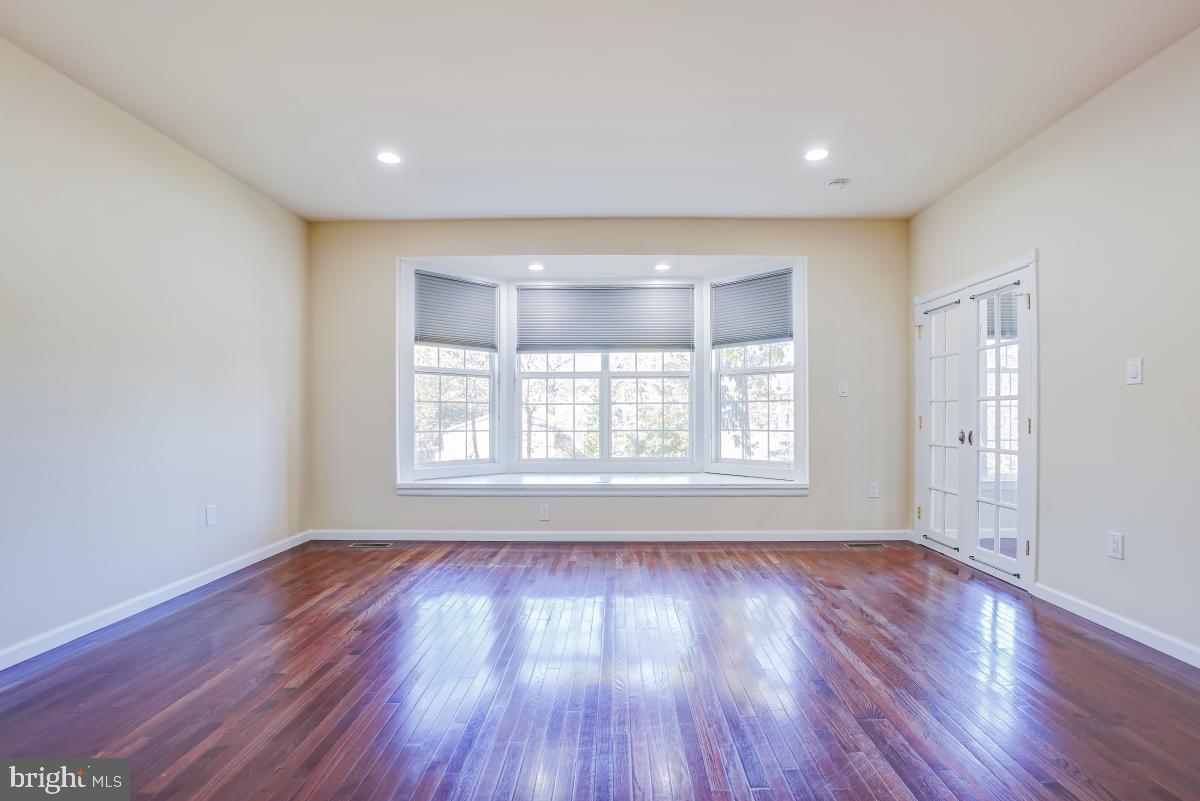 8513 THOMAS DR, MANASSAS, Virginia 20110, 3 Bedrooms Bedrooms, ,2 BathroomsBathrooms,Residential,For sale,8513 THOMAS DR,VAPW2106684 MLS # VAPW2106684