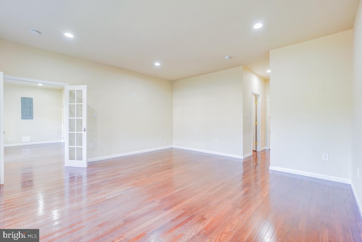 8513 THOMAS DR, MANASSAS, Virginia 20110, 3 Bedrooms Bedrooms, ,2 BathroomsBathrooms,Residential,For sale,8513 THOMAS DR,VAPW2106684 MLS # VAPW2106684