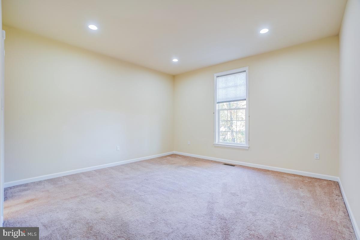 8513 THOMAS DR, MANASSAS, Virginia 20110, 3 Bedrooms Bedrooms, ,2 BathroomsBathrooms,Residential,For sale,8513 THOMAS DR,VAPW2106684 MLS # VAPW2106684