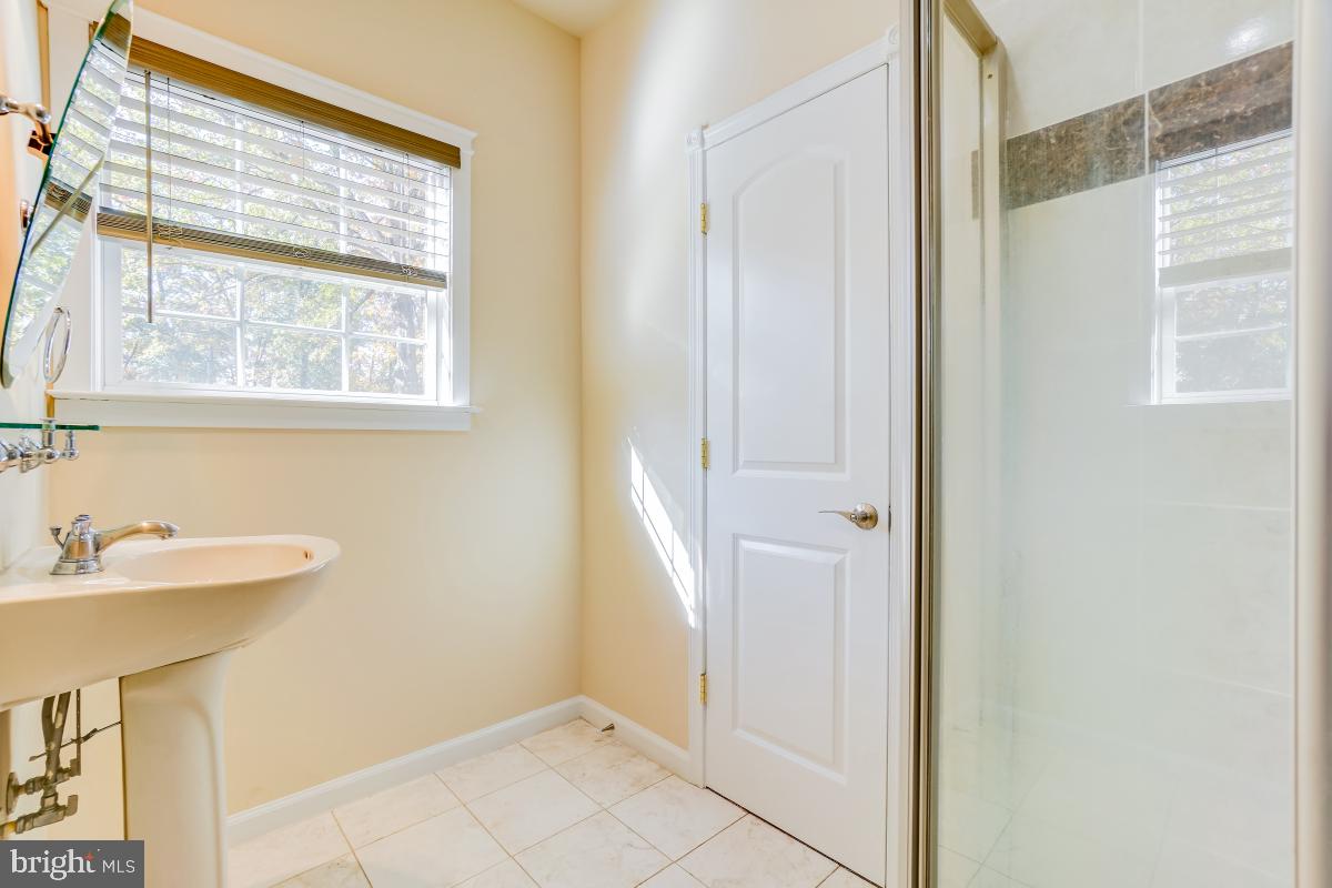 8513 THOMAS DR, MANASSAS, Virginia 20110, 3 Bedrooms Bedrooms, ,2 BathroomsBathrooms,Residential,For sale,8513 THOMAS DR,VAPW2106684 MLS # VAPW2106684