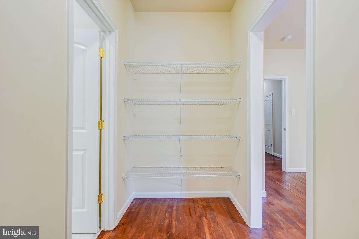 8513 THOMAS DR, MANASSAS, Virginia 20110, 3 Bedrooms Bedrooms, ,2 BathroomsBathrooms,Residential,For sale,8513 THOMAS DR,VAPW2106684 MLS # VAPW2106684