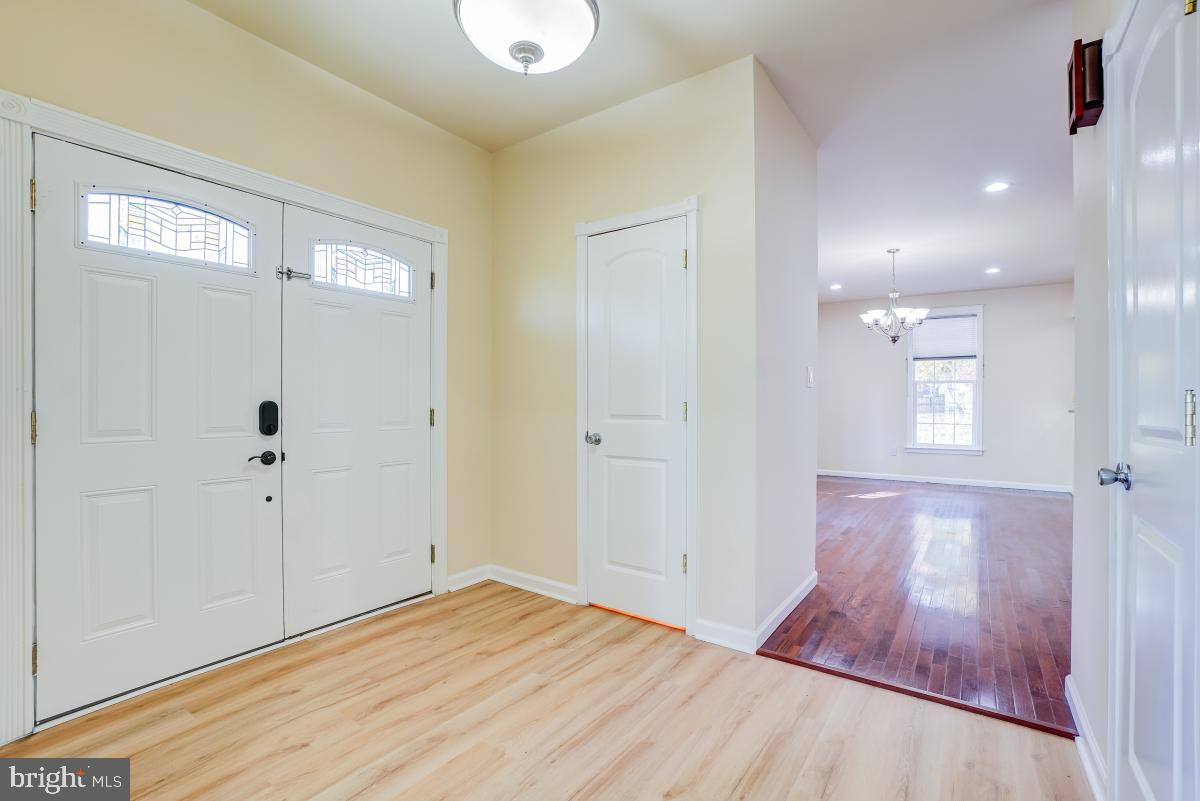 8513 THOMAS DR, MANASSAS, Virginia 20110, 3 Bedrooms Bedrooms, ,2 BathroomsBathrooms,Residential,For sale,8513 THOMAS DR,VAPW2106684 MLS # VAPW2106684