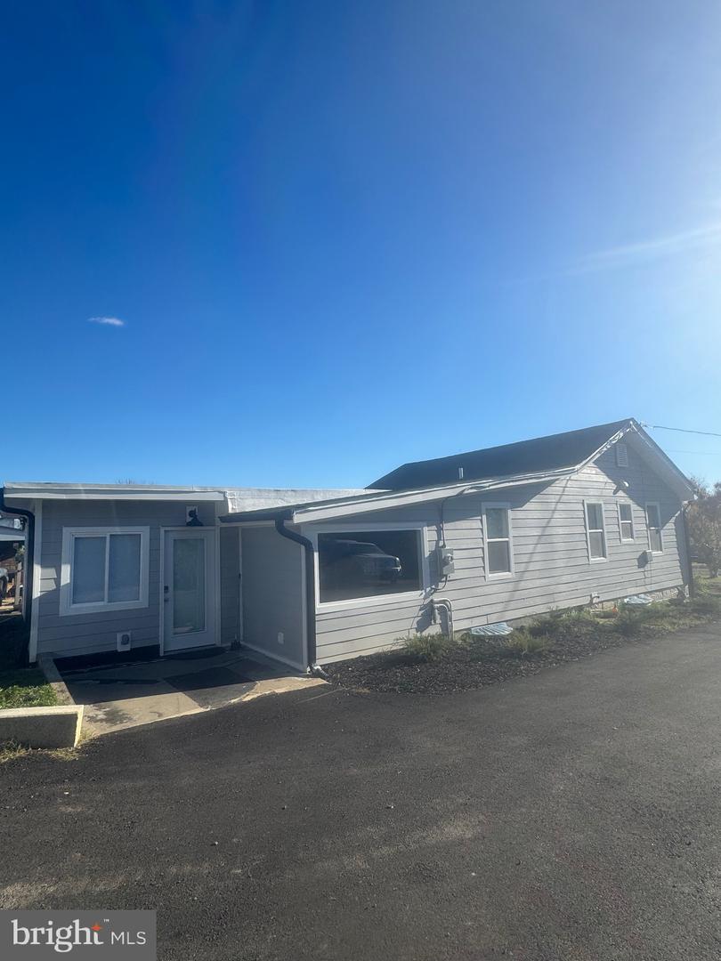 24 VIOLAS LN, FREDERICKSBURG, Virginia 22405, 3 Bedrooms Bedrooms, ,1 BathroomBathrooms,Residential,For sale,24 VIOLAS LN,VAST2043828 MLS # VAST2043828 24 VIOLAS LN, FREDERICKSBURG, Virginia 22405, 3 Bedrooms Bedrooms, ,1 BathroomBathrooms,Residential,For sale,24 VIOLAS LN,VAST2043828 MLS # VAST2043828