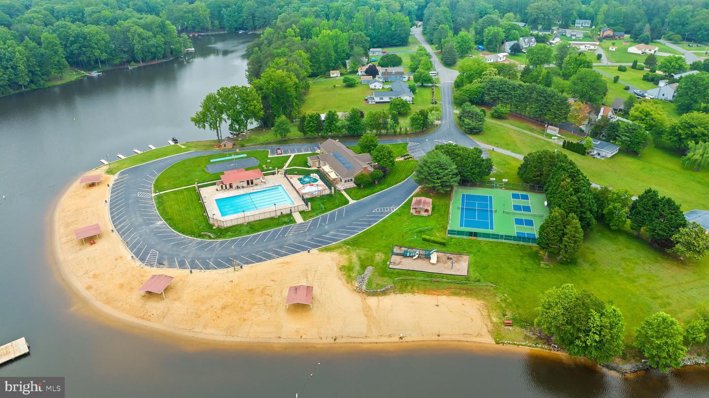 209 NORFOLK DR, RUTHER GLEN, Virginia 22546, 3 Bedrooms Bedrooms, ,2 BathroomsBathrooms,Residential,For sale,209 NORFOLK DR,VACV2009062 MLS # VACV2009062