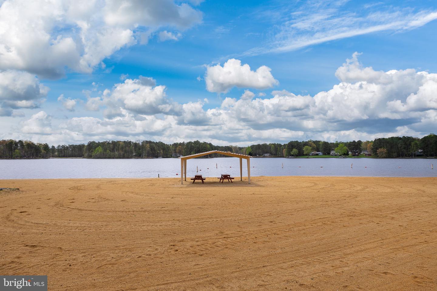 209 NORFOLK DR, RUTHER GLEN, Virginia 22546, 3 Bedrooms Bedrooms, ,2 BathroomsBathrooms,Residential,For sale,209 NORFOLK DR,VACV2009062 MLS # VACV2009062