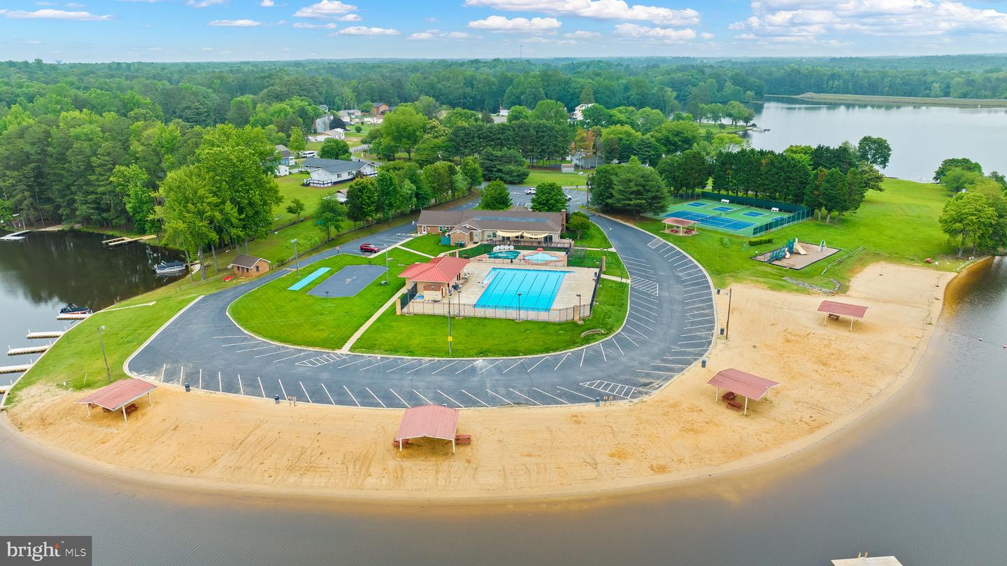 209 NORFOLK DR, RUTHER GLEN, Virginia 22546, 3 Bedrooms Bedrooms, ,2 BathroomsBathrooms,Residential,For sale,209 NORFOLK DR,VACV2009062 MLS # VACV2009062