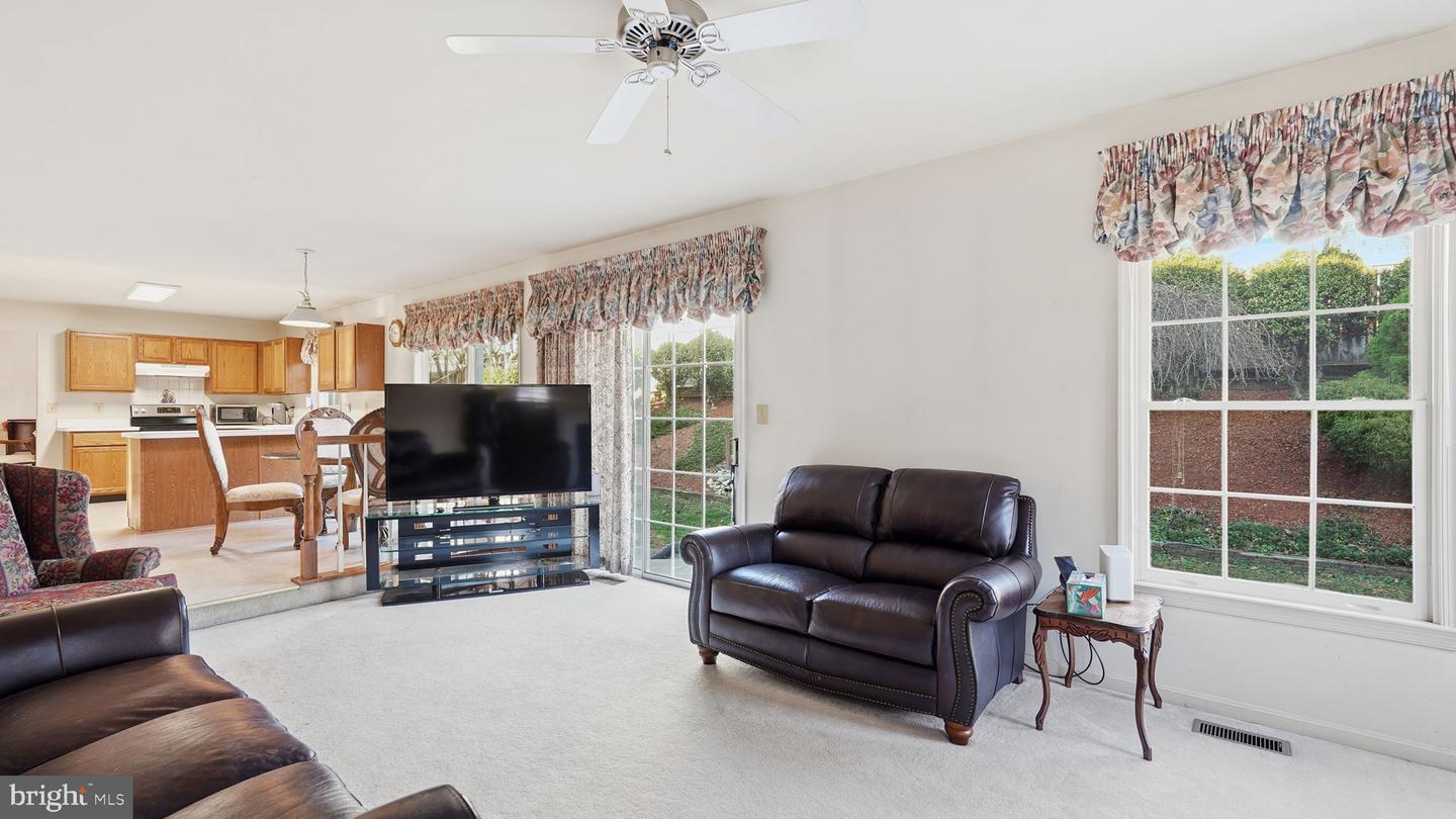 4 SPRING LAKE DR, STAFFORD, Virginia 22556, 4 Bedrooms Bedrooms, ,3 BathroomsBathrooms,Residential,For sale,4 SPRING LAKE DR,VAST2044042 MLS # VAST2044042