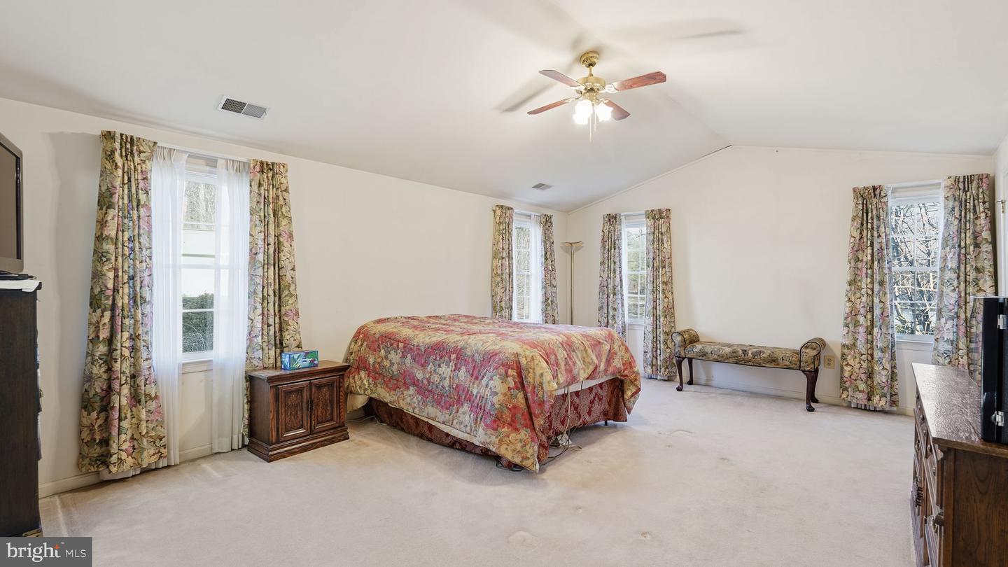 4 SPRING LAKE DR, STAFFORD, Virginia 22556, 4 Bedrooms Bedrooms, ,3 BathroomsBathrooms,Residential,For sale,4 SPRING LAKE DR,VAST2044042 MLS # VAST2044042