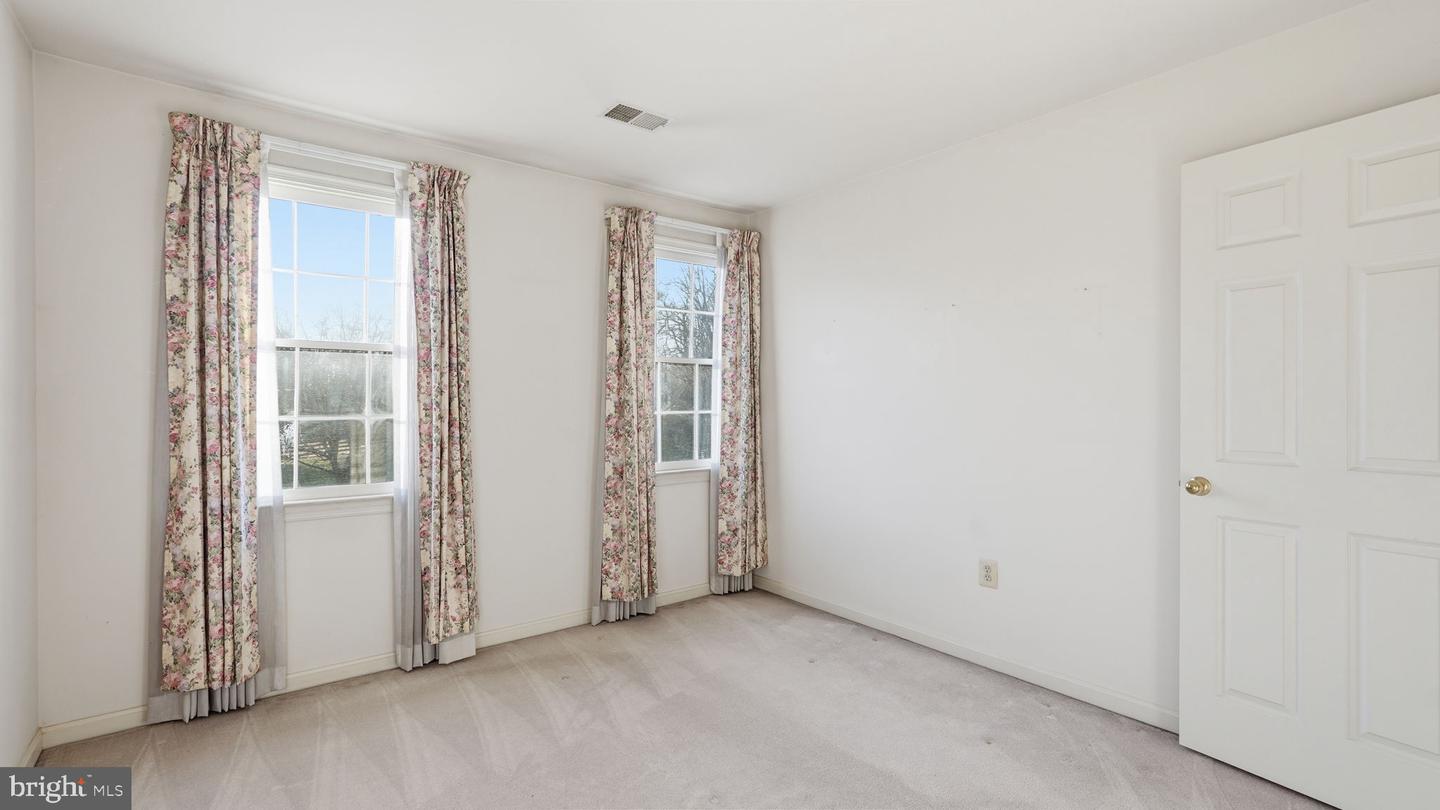 4 SPRING LAKE DR, STAFFORD, Virginia 22556, 4 Bedrooms Bedrooms, ,3 BathroomsBathrooms,Residential,For sale,4 SPRING LAKE DR,VAST2044042 MLS # VAST2044042