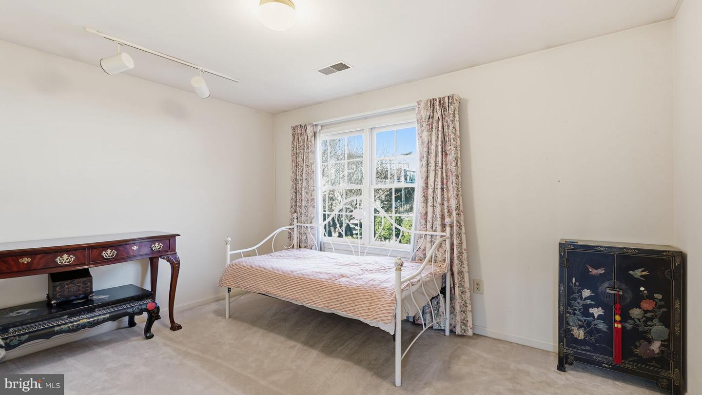 4 SPRING LAKE DR, STAFFORD, Virginia 22556, 4 Bedrooms Bedrooms, ,3 BathroomsBathrooms,Residential,For sale,4 SPRING LAKE DR,VAST2044042 MLS # VAST2044042