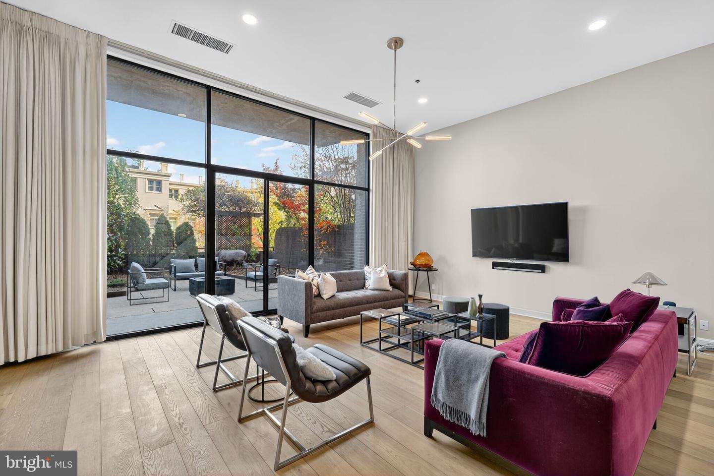 1401 N OAK ST #G-5, ARLINGTON, Virginia 22209, 2 Bedrooms Bedrooms, ,2 BathroomsBathrooms,Residential,For sale,1401 N OAK ST #G-5,VAAR2065826 MLS # VAAR2065826