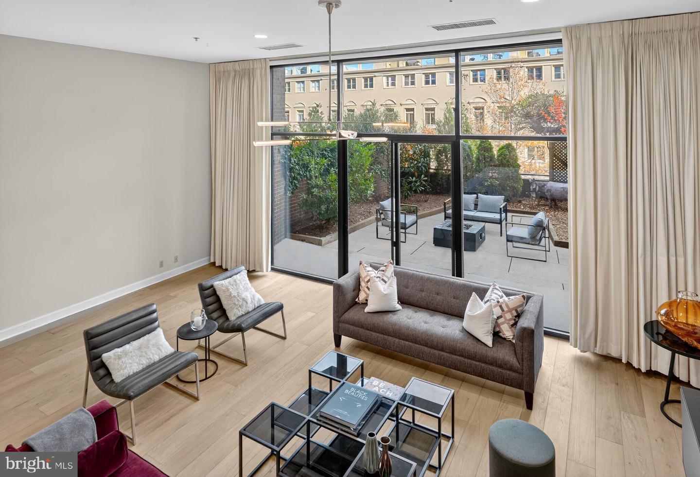 1401 N OAK ST #G-5, ARLINGTON, Virginia 22209, 2 Bedrooms Bedrooms, ,2 BathroomsBathrooms,Residential,For sale,1401 N OAK ST #G-5,VAAR2065826 MLS # VAAR2065826