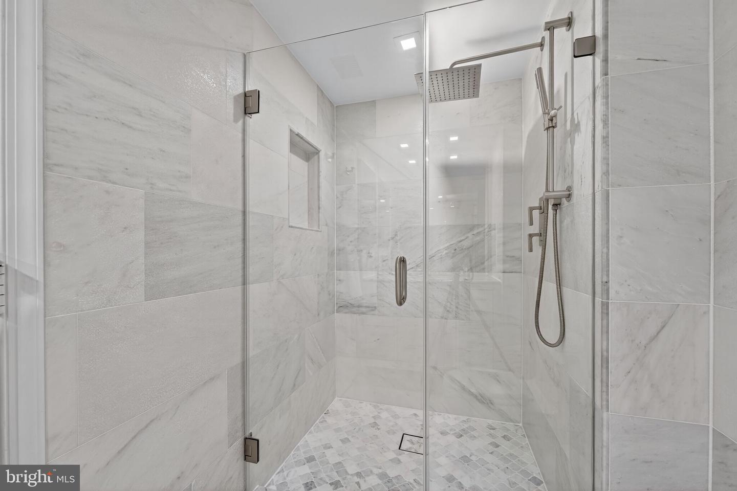 1401 N OAK ST #G-5, ARLINGTON, Virginia 22209, 2 Bedrooms Bedrooms, ,2 BathroomsBathrooms,Residential,For sale,1401 N OAK ST #G-5,VAAR2065826 MLS # VAAR2065826