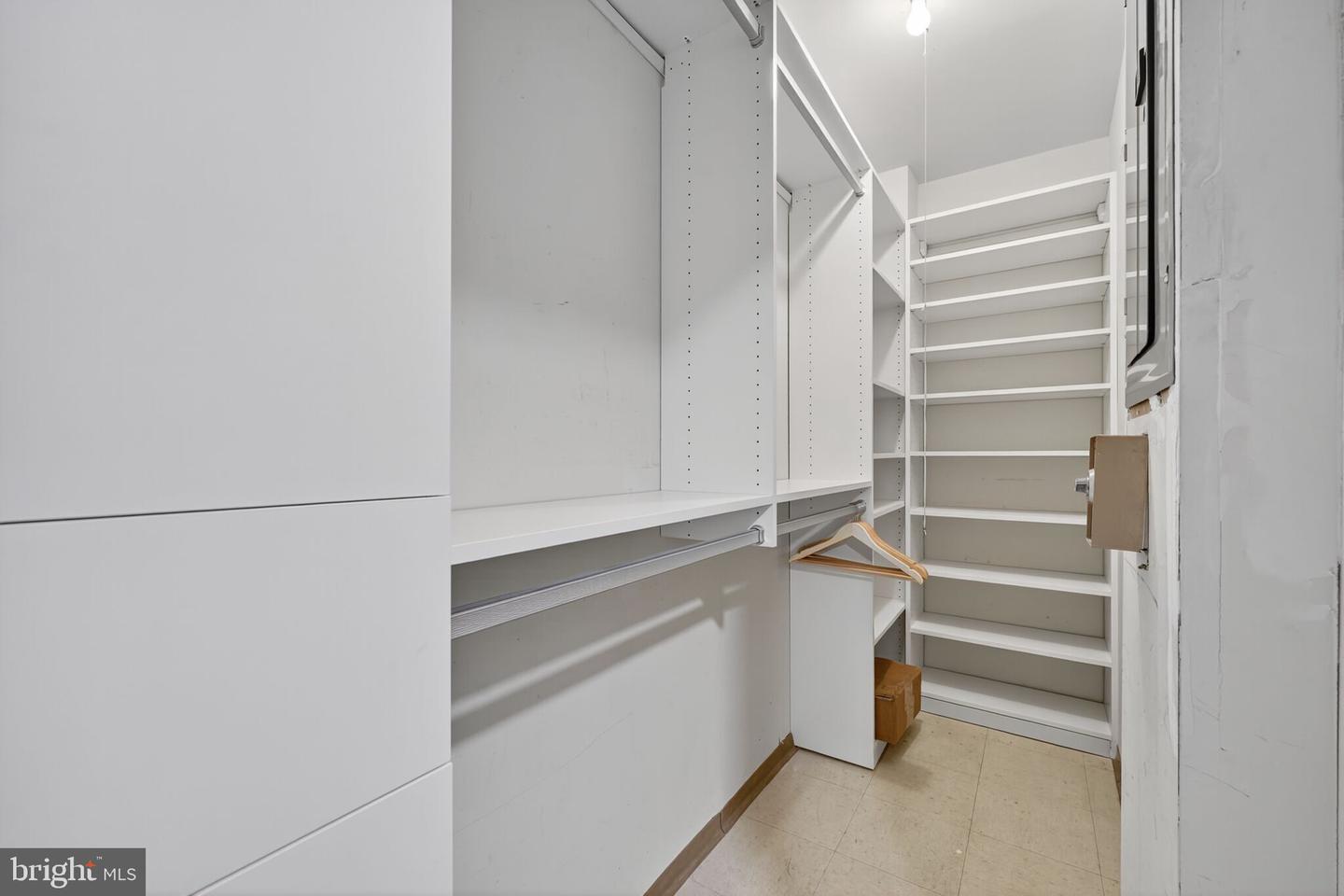 1401 N OAK ST #G-5, ARLINGTON, Virginia 22209, 2 Bedrooms Bedrooms, ,2 BathroomsBathrooms,Residential,For sale,1401 N OAK ST #G-5,VAAR2065826 MLS # VAAR2065826