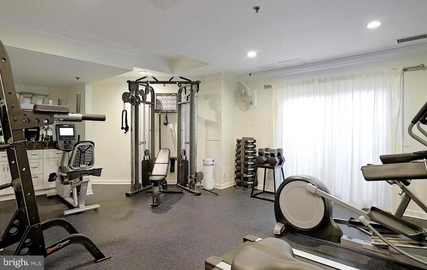 1401 N OAK ST #G-5, ARLINGTON, Virginia 22209, 2 Bedrooms Bedrooms, ,2 BathroomsBathrooms,Residential,For sale,1401 N OAK ST #G-5,VAAR2065826 MLS # VAAR2065826