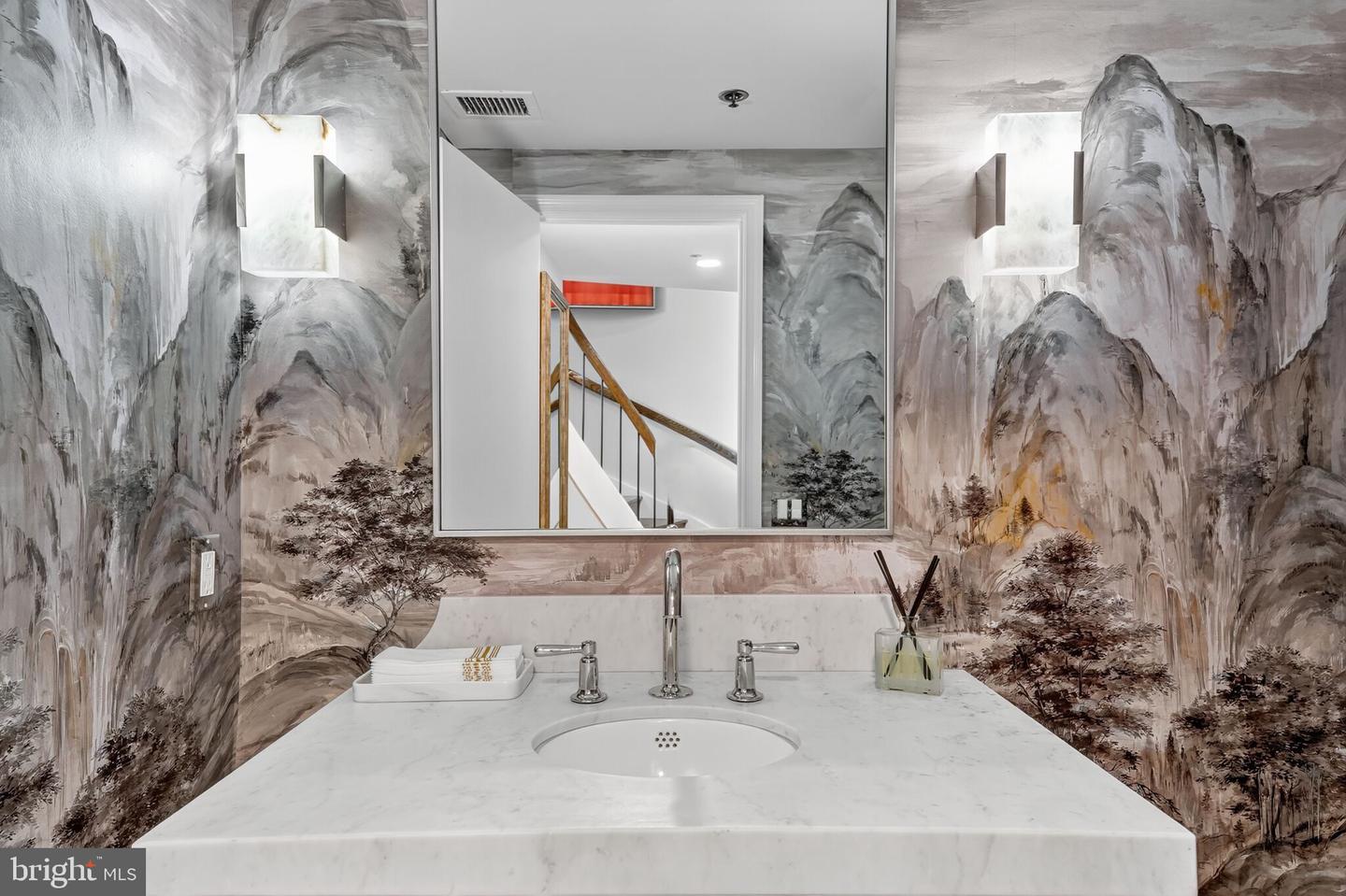 1401 N OAK ST #G-5, ARLINGTON, Virginia 22209, 2 Bedrooms Bedrooms, ,2 BathroomsBathrooms,Residential,For sale,1401 N OAK ST #G-5,VAAR2065826 MLS # VAAR2065826