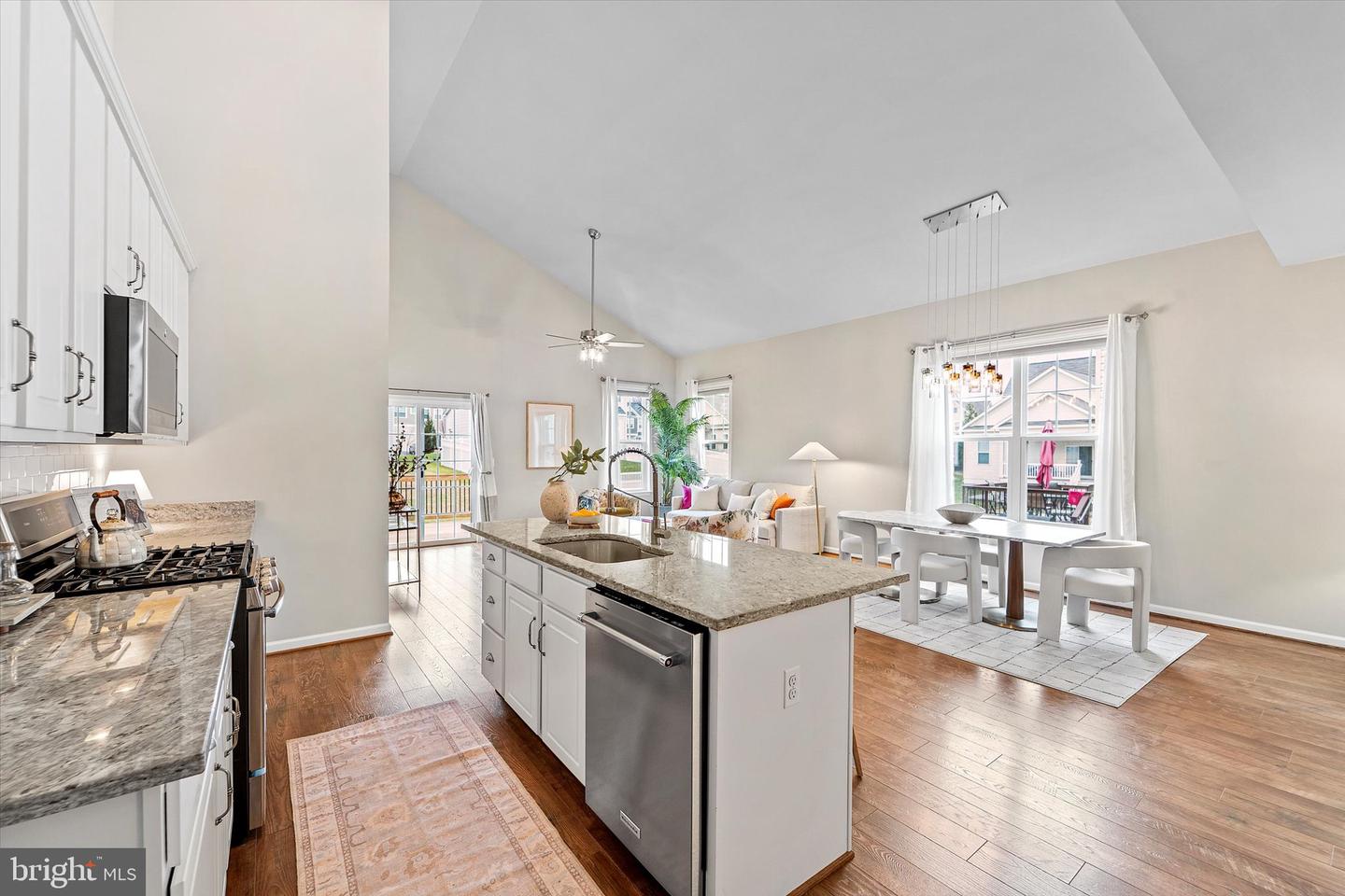 10512 BLAZING STAR LOOP, BRISTOW, Virginia 20136, 5 Bedrooms Bedrooms, ,3 BathroomsBathrooms,Residential,For sale,10512 BLAZING STAR LOOP,VAPW2107686 MLS # VAPW2107686