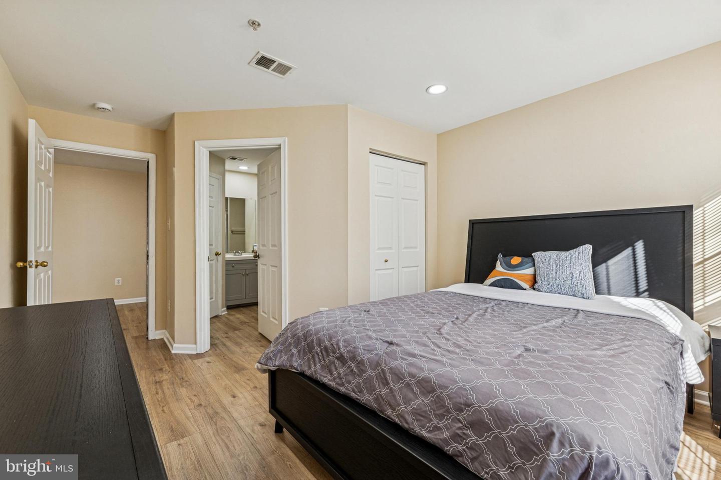 7503 CALDERON CT #G, ALEXANDRIA, Virginia 22306, 2 Bedrooms Bedrooms, 8 Rooms Rooms,2 BathroomsBathrooms,Residential,For sale,7503 CALDERON CT #G,VAFX2278940 MLS # VAFX2278940 7503 CALDERON CT #G, ALEXANDRIA, Virginia 22306, 2 Bedrooms Bedrooms, 8 Rooms Rooms,2 BathroomsBathrooms,Residential,For sale,7503 CALDERON CT #G,VAFX2278940 MLS # VAFX2278940