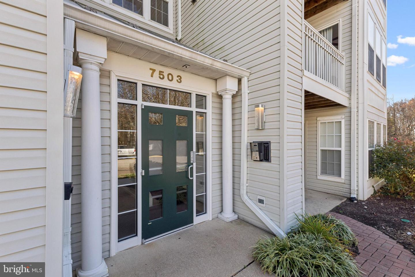 7503 CALDERON CT #G, ALEXANDRIA, Virginia 22306, 2 Bedrooms Bedrooms, 8 Rooms Rooms,2 BathroomsBathrooms,Residential,For sale,7503 CALDERON CT #G,VAFX2278940 MLS # VAFX2278940 7503 CALDERON CT #G, ALEXANDRIA, Virginia 22306, 2 Bedrooms Bedrooms, 8 Rooms Rooms,2 BathroomsBathrooms,Residential,For sale,7503 CALDERON CT #G,VAFX2278940 MLS # VAFX2278940
