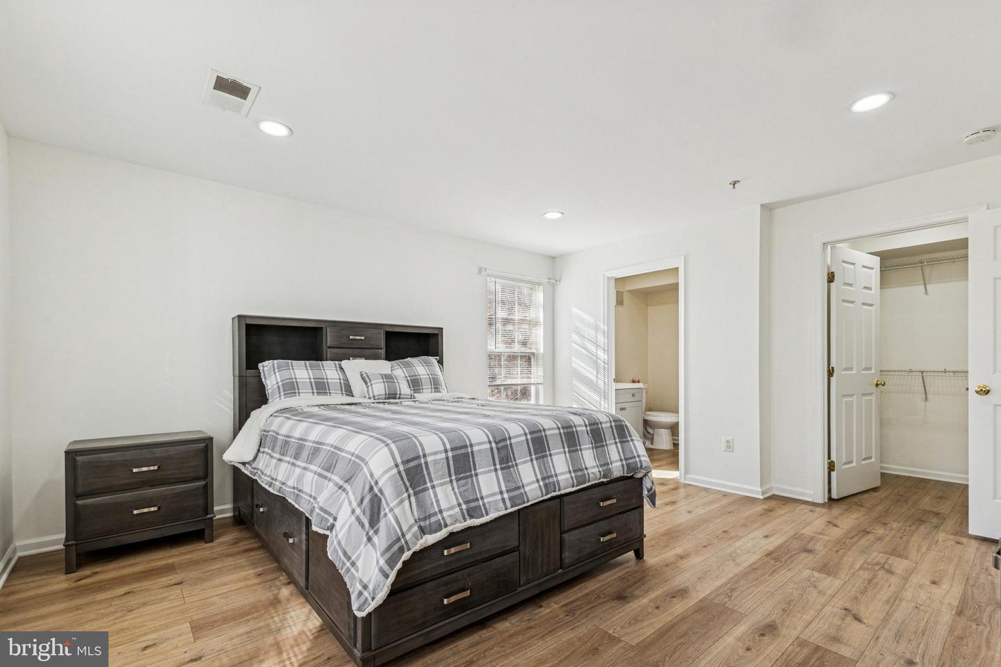 7503 CALDERON CT #G, ALEXANDRIA, Virginia 22306, 2 Bedrooms Bedrooms, 8 Rooms Rooms,2 BathroomsBathrooms,Residential,For sale,7503 CALDERON CT #G,VAFX2278940 MLS # VAFX2278940 7503 CALDERON CT #G, ALEXANDRIA, Virginia 22306, 2 Bedrooms Bedrooms, 8 Rooms Rooms,2 BathroomsBathrooms,Residential,For sale,7503 CALDERON CT #G,VAFX2278940 MLS # VAFX2278940