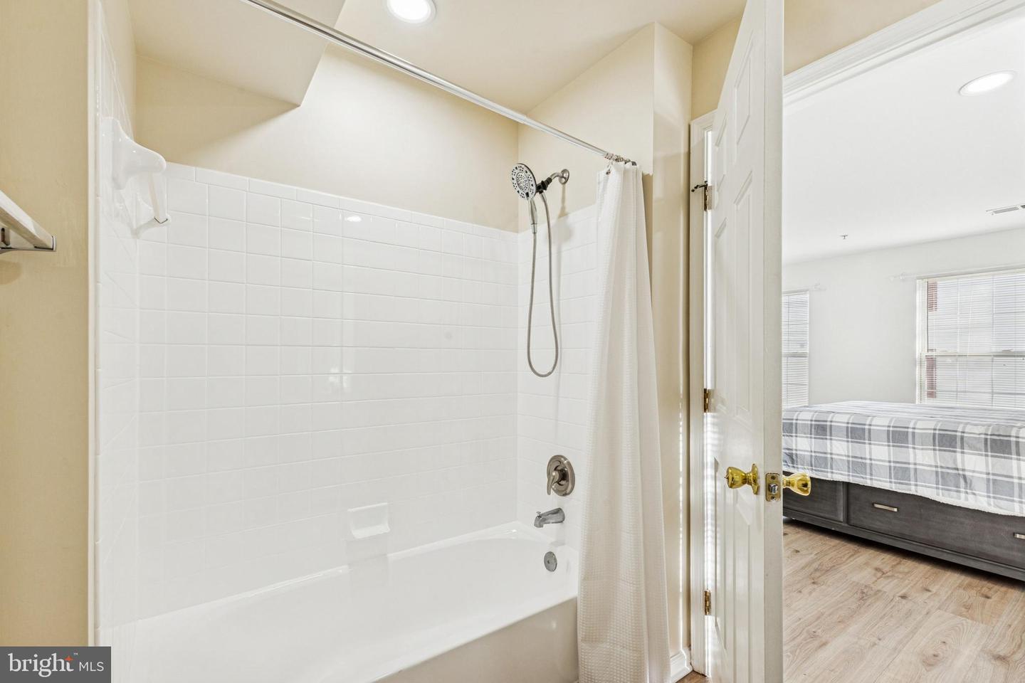 7503 CALDERON CT #G, ALEXANDRIA, Virginia 22306, 2 Bedrooms Bedrooms, 8 Rooms Rooms,2 BathroomsBathrooms,Residential,For sale,7503 CALDERON CT #G,VAFX2278940 MLS # VAFX2278940 7503 CALDERON CT #G, ALEXANDRIA, Virginia 22306, 2 Bedrooms Bedrooms, 8 Rooms Rooms,2 BathroomsBathrooms,Residential,For sale,7503 CALDERON CT #G,VAFX2278940 MLS # VAFX2278940