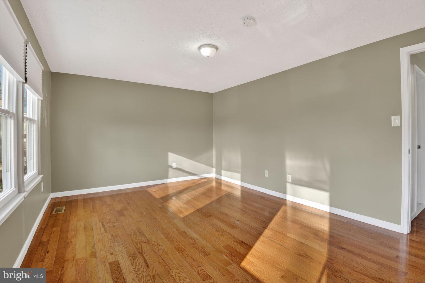 14598 OLDE KENT RD, CENTREVILLE, Virginia 20120, 2 Bedrooms Bedrooms, ,2 BathroomsBathrooms,Residential,For sale,14598 OLDE KENT RD,VAFX2278984 MLS # VAFX2278984