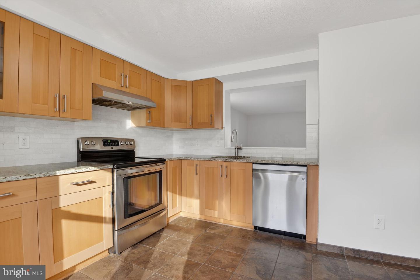 14598 OLDE KENT RD, CENTREVILLE, Virginia 20120, 2 Bedrooms Bedrooms, ,2 BathroomsBathrooms,Residential,For sale,14598 OLDE KENT RD,VAFX2278984 MLS # VAFX2278984