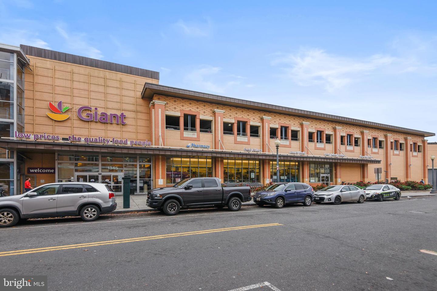 1809 INGLESIDE TER NW, WASHINGTON, District Of Columbia 20010, 3 Bedrooms Bedrooms, ,2 BathroomsBathrooms,Residential,For sale,1809 INGLESIDE TER NW,DCDC2231970 MLS # DCDC2231970