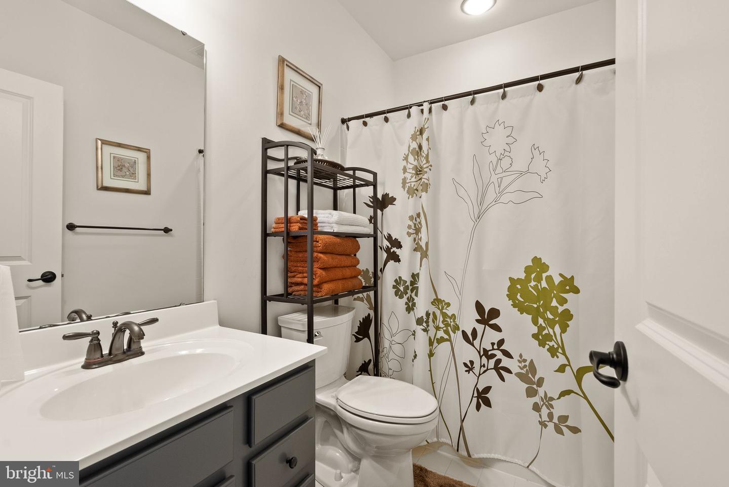 17032 TAKEAWAY LN, DUMFRIES, Virginia 22026, 5 Bedrooms Bedrooms, ,3 BathroomsBathrooms,Residential,For sale,17032 TAKEAWAY LN,VAPW2107844 MLS # VAPW2107844 17032 TAKEAWAY LN, DUMFRIES, Virginia 22026, 5 Bedrooms Bedrooms, ,3 BathroomsBathrooms,Residential,For sale,17032 TAKEAWAY LN,VAPW2107844 MLS # VAPW2107844