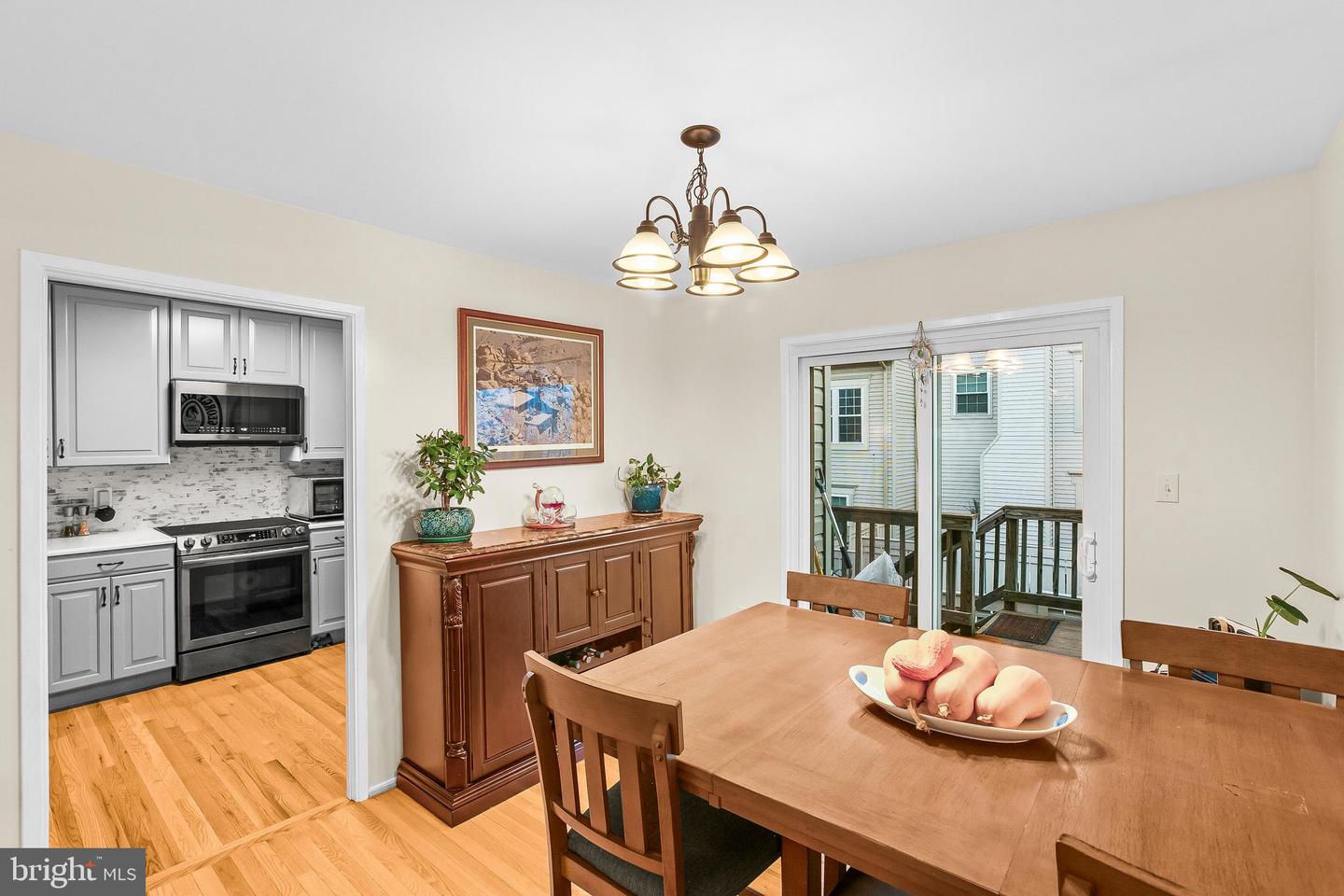 2418 RIDGEHAMPTON CT, RESTON, Virginia 20191, 2 Bedrooms Bedrooms, 6 Rooms Rooms,1 BathroomBathrooms,Residential,For sale,2418 RIDGEHAMPTON CT,VAFX2279394 MLS # VAFX2279394