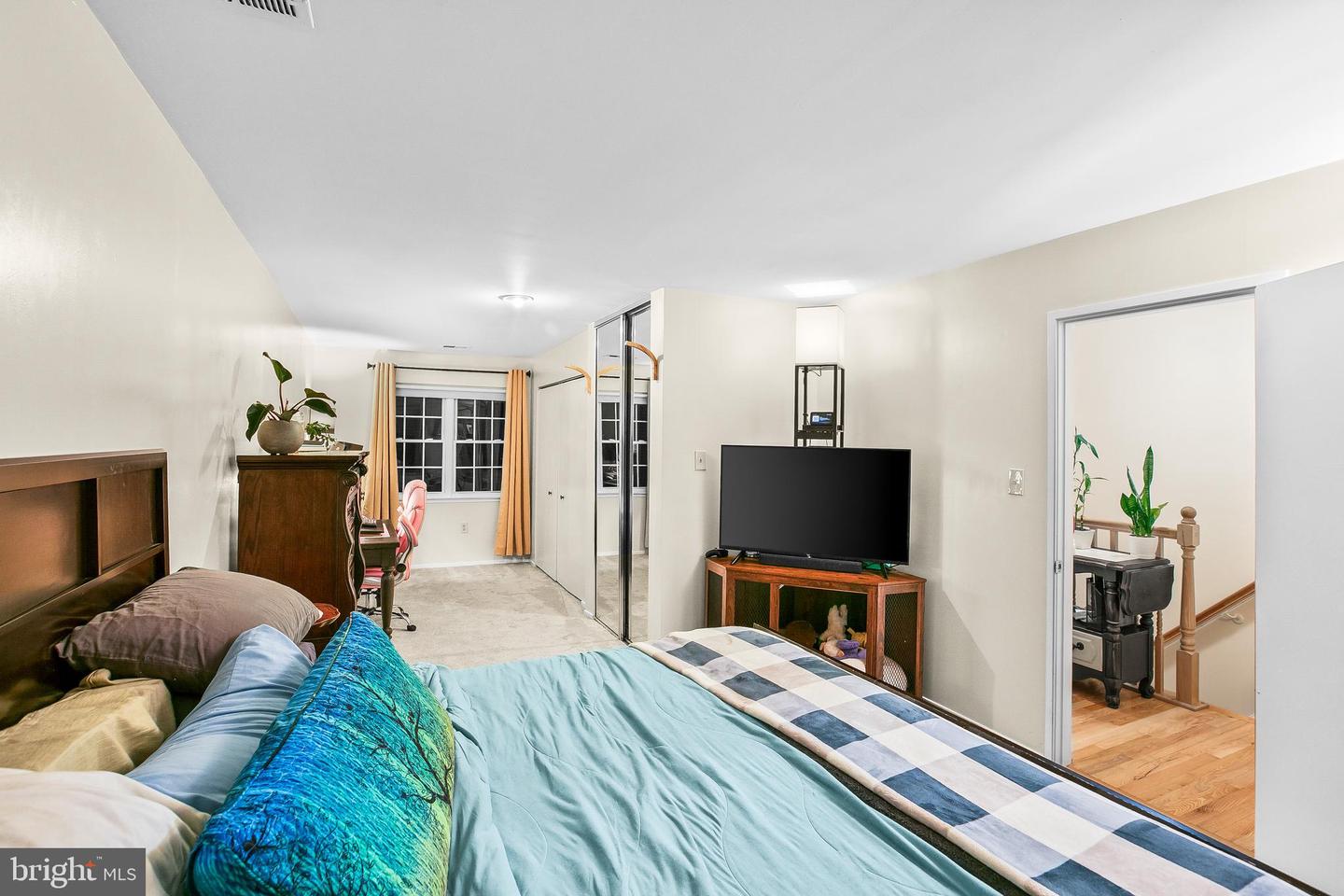 2418 RIDGEHAMPTON CT, RESTON, Virginia 20191, 2 Bedrooms Bedrooms, 6 Rooms Rooms,1 BathroomBathrooms,Residential,For sale,2418 RIDGEHAMPTON CT,VAFX2279394 MLS # VAFX2279394