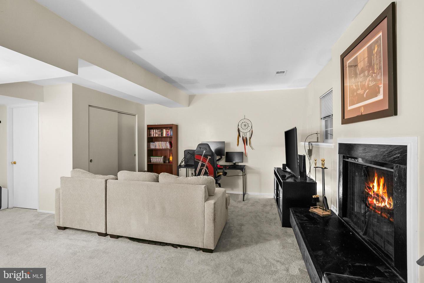 2418 RIDGEHAMPTON CT, RESTON, Virginia 20191, 2 Bedrooms Bedrooms, 6 Rooms Rooms,1 BathroomBathrooms,Residential,For sale,2418 RIDGEHAMPTON CT,VAFX2279394 MLS # VAFX2279394