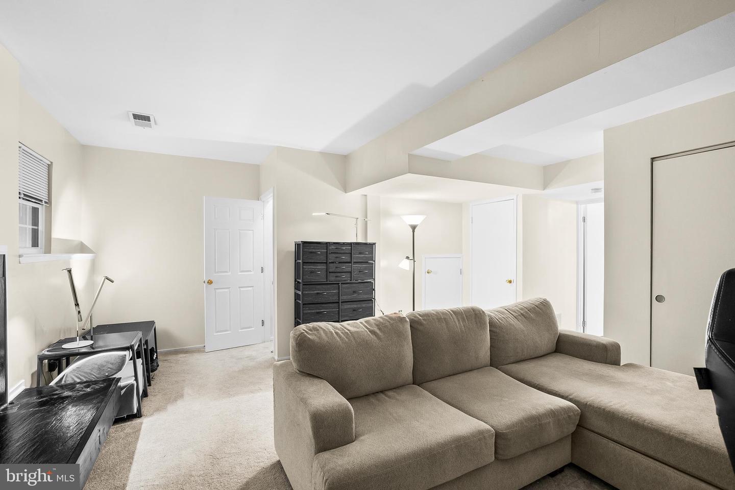 2418 RIDGEHAMPTON CT, RESTON, Virginia 20191, 2 Bedrooms Bedrooms, 6 Rooms Rooms,1 BathroomBathrooms,Residential,For sale,2418 RIDGEHAMPTON CT,VAFX2279394 MLS # VAFX2279394