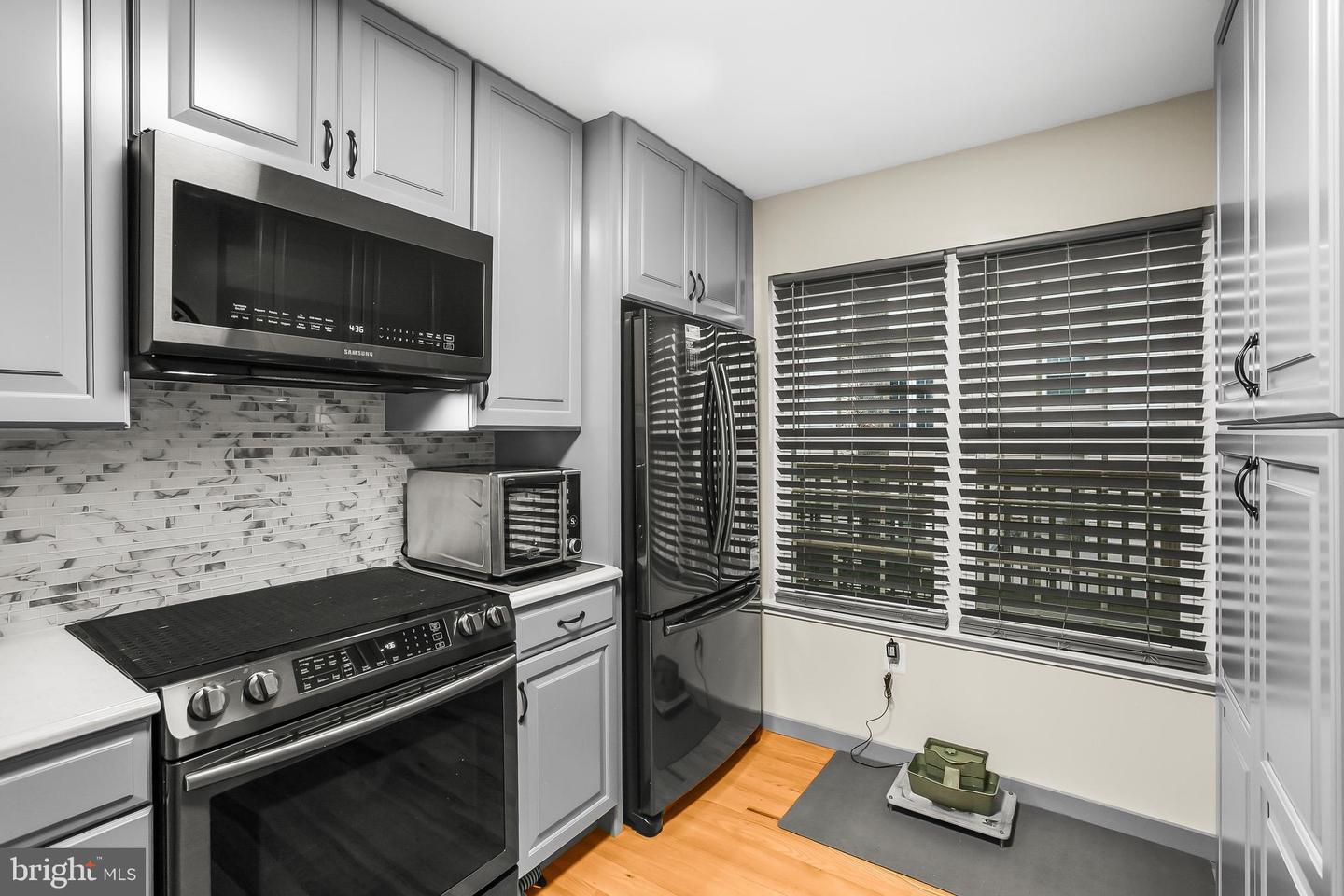 2418 RIDGEHAMPTON CT, RESTON, Virginia 20191, 2 Bedrooms Bedrooms, 6 Rooms Rooms,1 BathroomBathrooms,Residential,For sale,2418 RIDGEHAMPTON CT,VAFX2279394 MLS # VAFX2279394