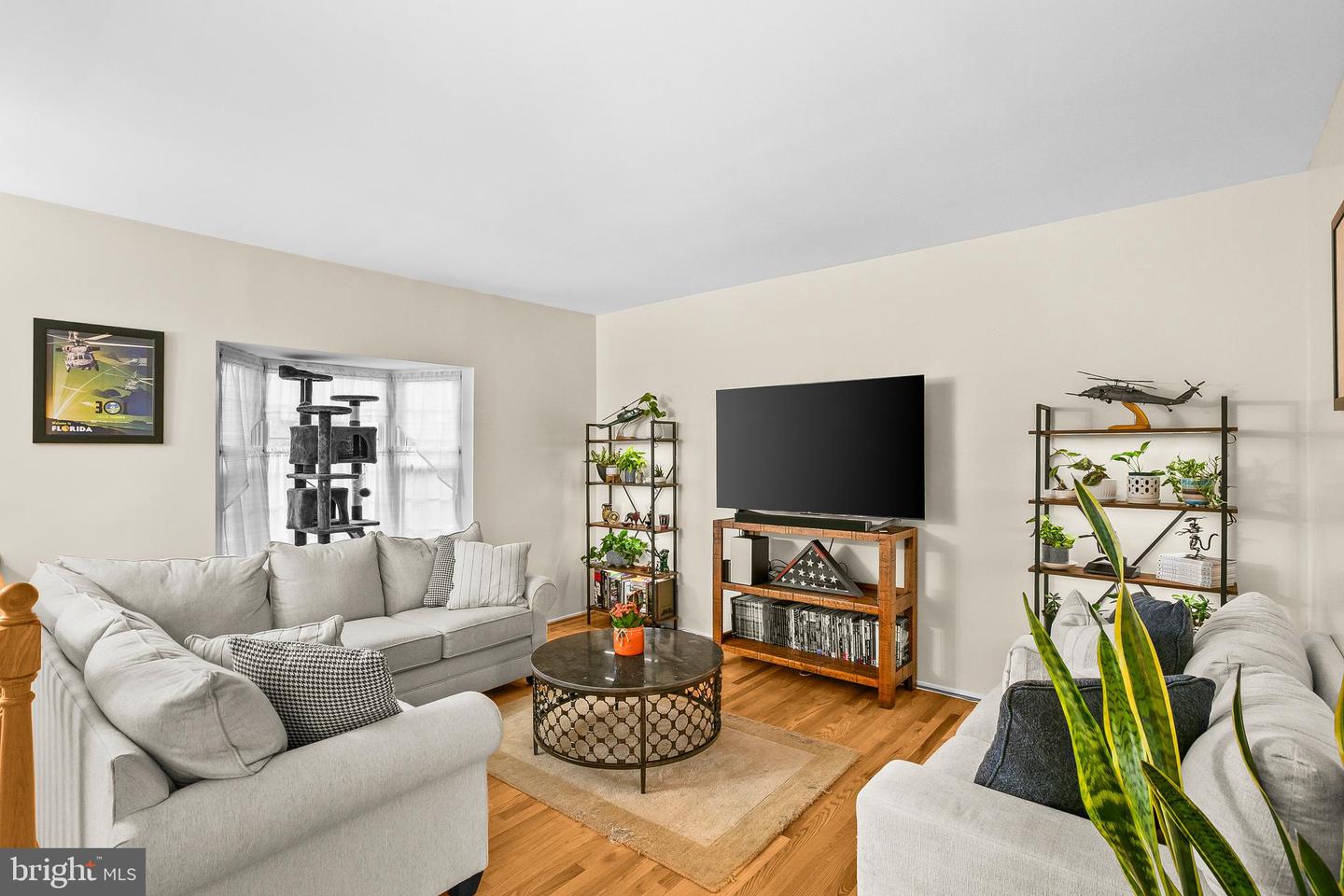 2418 RIDGEHAMPTON CT, RESTON, Virginia 20191, 2 Bedrooms Bedrooms, 6 Rooms Rooms,1 BathroomBathrooms,Residential,For sale,2418 RIDGEHAMPTON CT,VAFX2279394 MLS # VAFX2279394