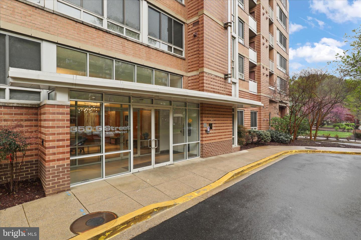 355 I ST SW #311, WASHINGTON, District Of Columbia 20024, 2 Bedrooms Bedrooms, ,1 BathroomBathrooms,Residential,For sale,355 I ST SW #311,DCDC2232260 MLS # DCDC2232260 355 I ST SW #311, WASHINGTON, District Of Columbia 20024, 2 Bedrooms Bedrooms, ,1 BathroomBathrooms,Residential,For sale,355 I ST SW #311,DCDC2232260 MLS # DCDC2232260