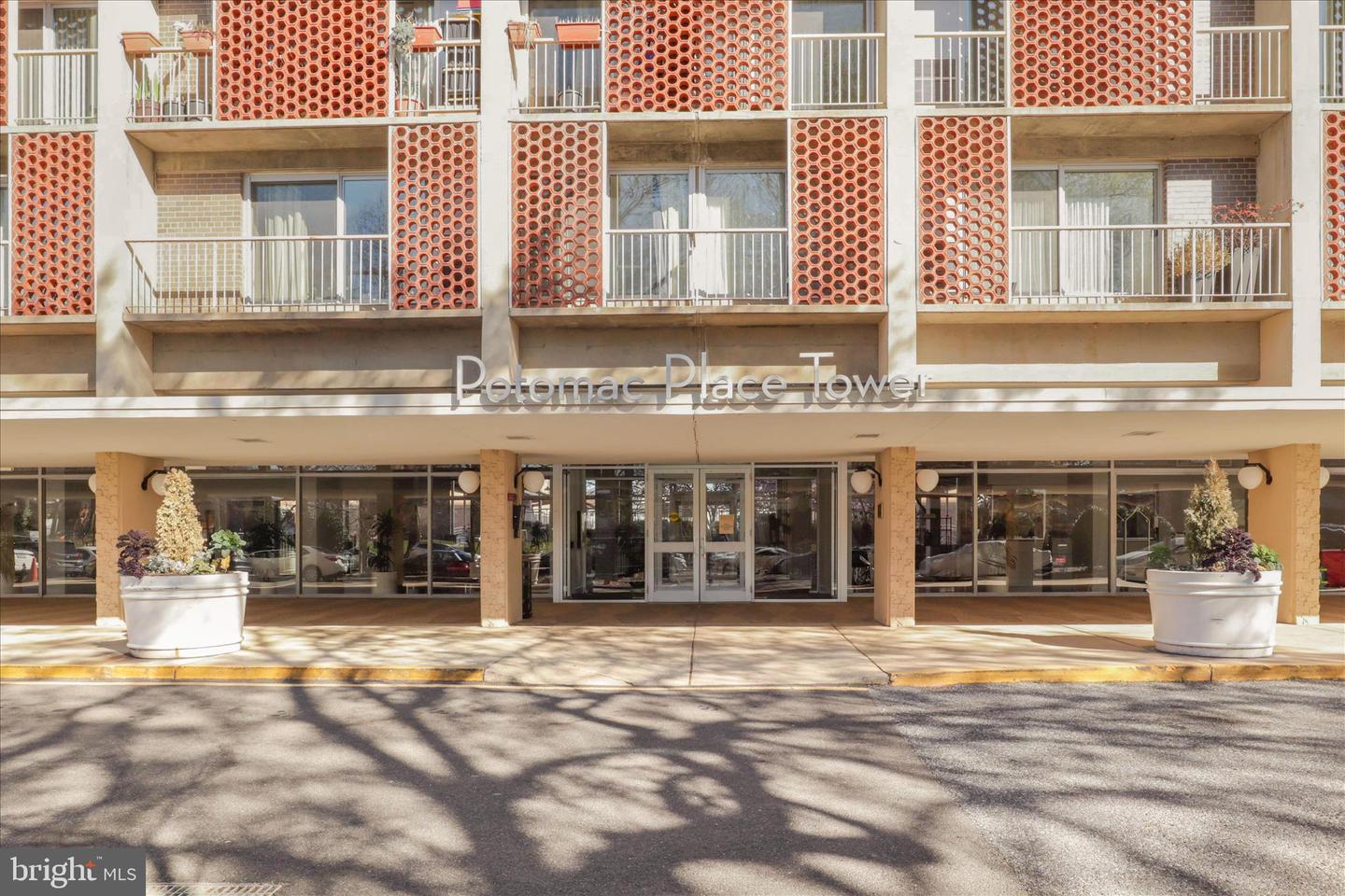 355 I ST SW #311, WASHINGTON, District Of Columbia 20024, 2 Bedrooms Bedrooms, ,1 BathroomBathrooms,Residential,For sale,355 I ST SW #311,DCDC2232260 MLS # DCDC2232260 355 I ST SW #311, WASHINGTON, District Of Columbia 20024, 2 Bedrooms Bedrooms, ,1 BathroomBathrooms,Residential,For sale,355 I ST SW #311,DCDC2232260 MLS # DCDC2232260