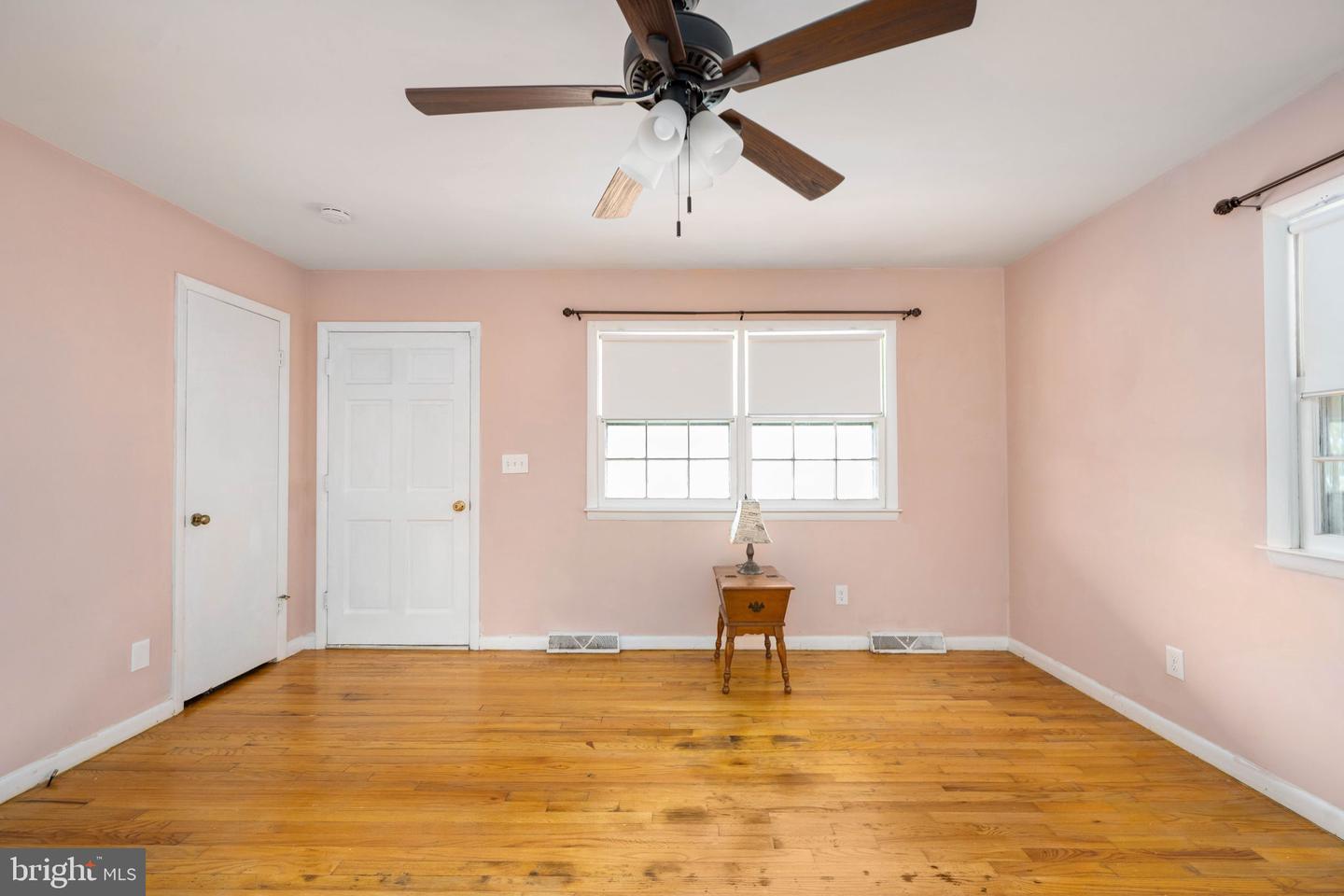 128 11TH ST, COLONIAL BEACH, Virginia 22443, 3 Bedrooms Bedrooms, ,2 BathroomsBathrooms,Residential,For sale,128 11TH ST,VAWE2010144 MLS # VAWE2010144