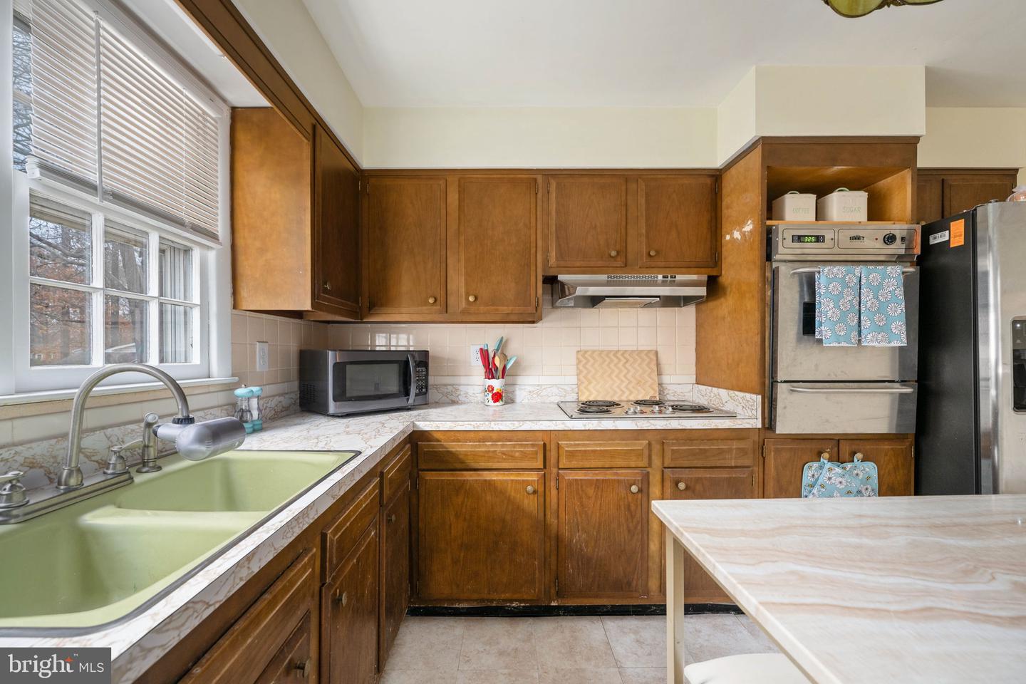 128 11TH ST, COLONIAL BEACH, Virginia 22443, 3 Bedrooms Bedrooms, ,2 BathroomsBathrooms,Residential,For sale,128 11TH ST,VAWE2010144 MLS # VAWE2010144